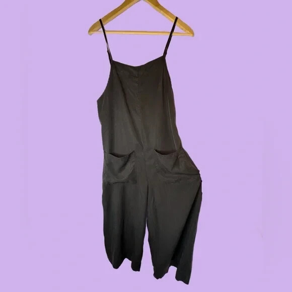 Paper Label | Women’s Black Jumpsuit with Pockets size Medium