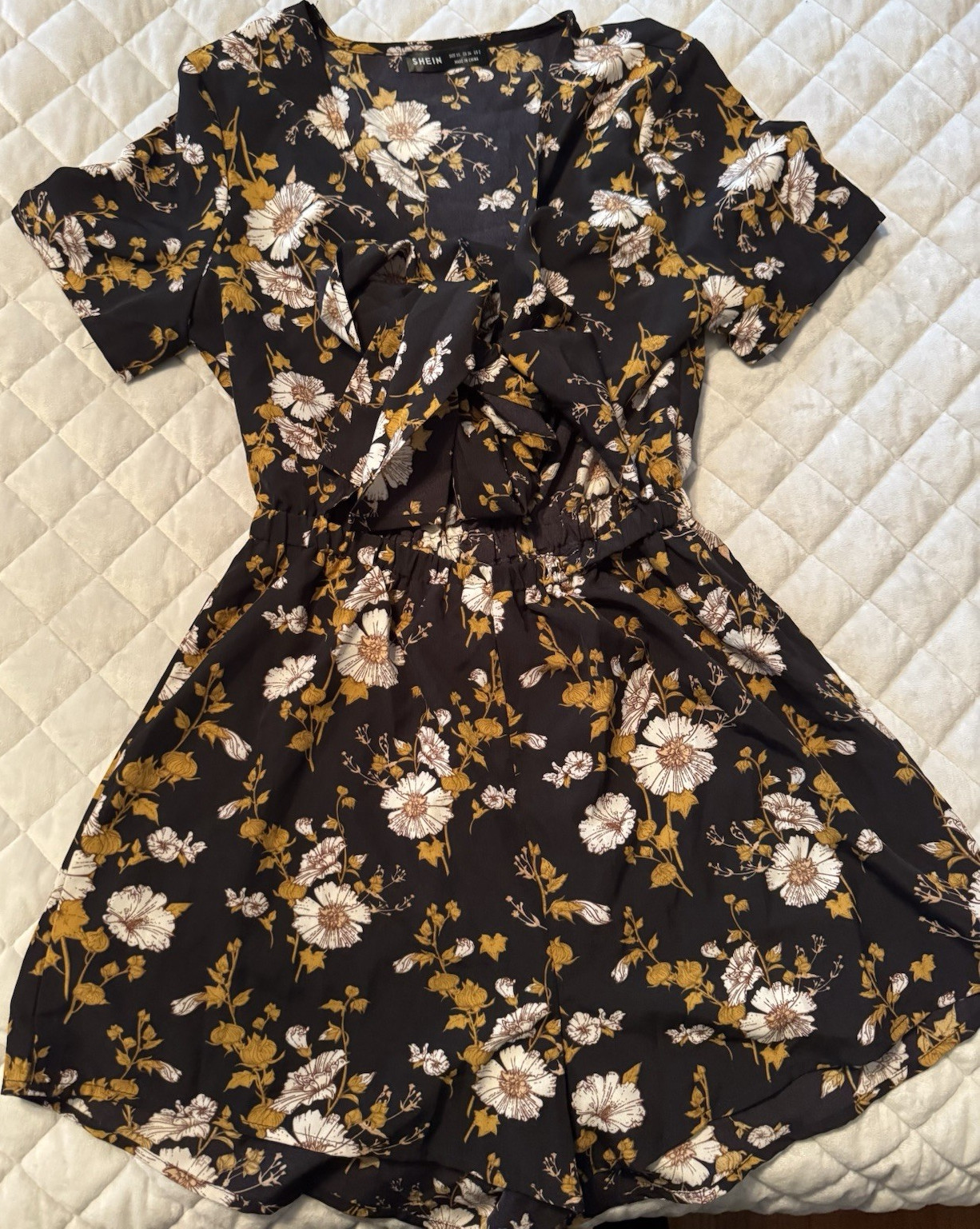 SHEIN XS Black Yellow White Floral Tie Front Romper
