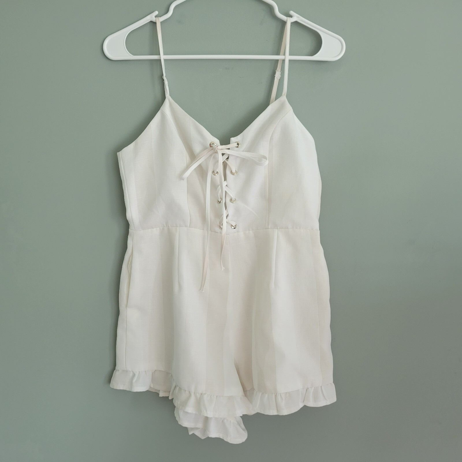 Hallelu Lace Up Adj. Spaghetti Straps w/ Pockets Romper, Size Medium, White