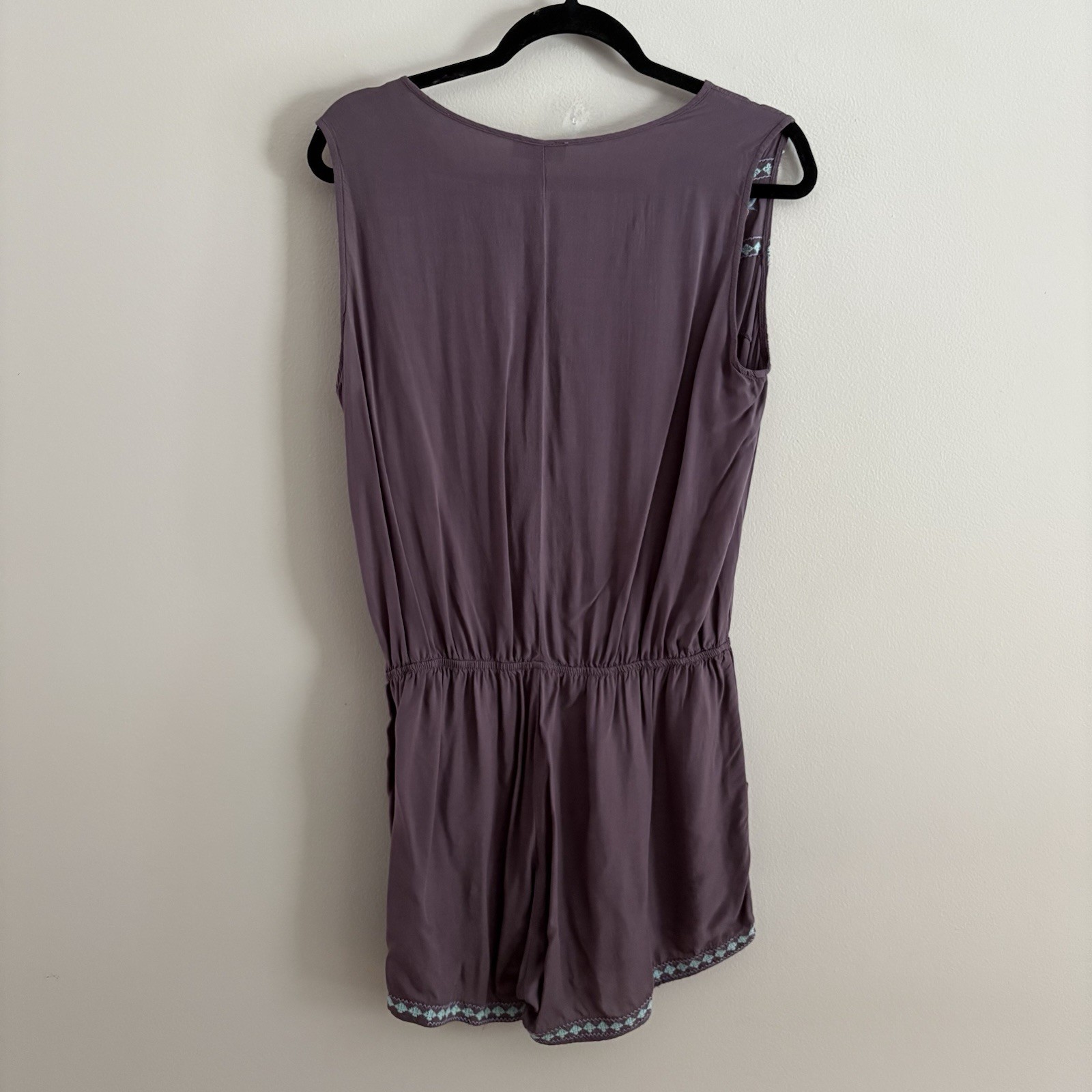 Umgee Women M Purple Floral Embroidered Boho Pockets Button Sleeveless Romper