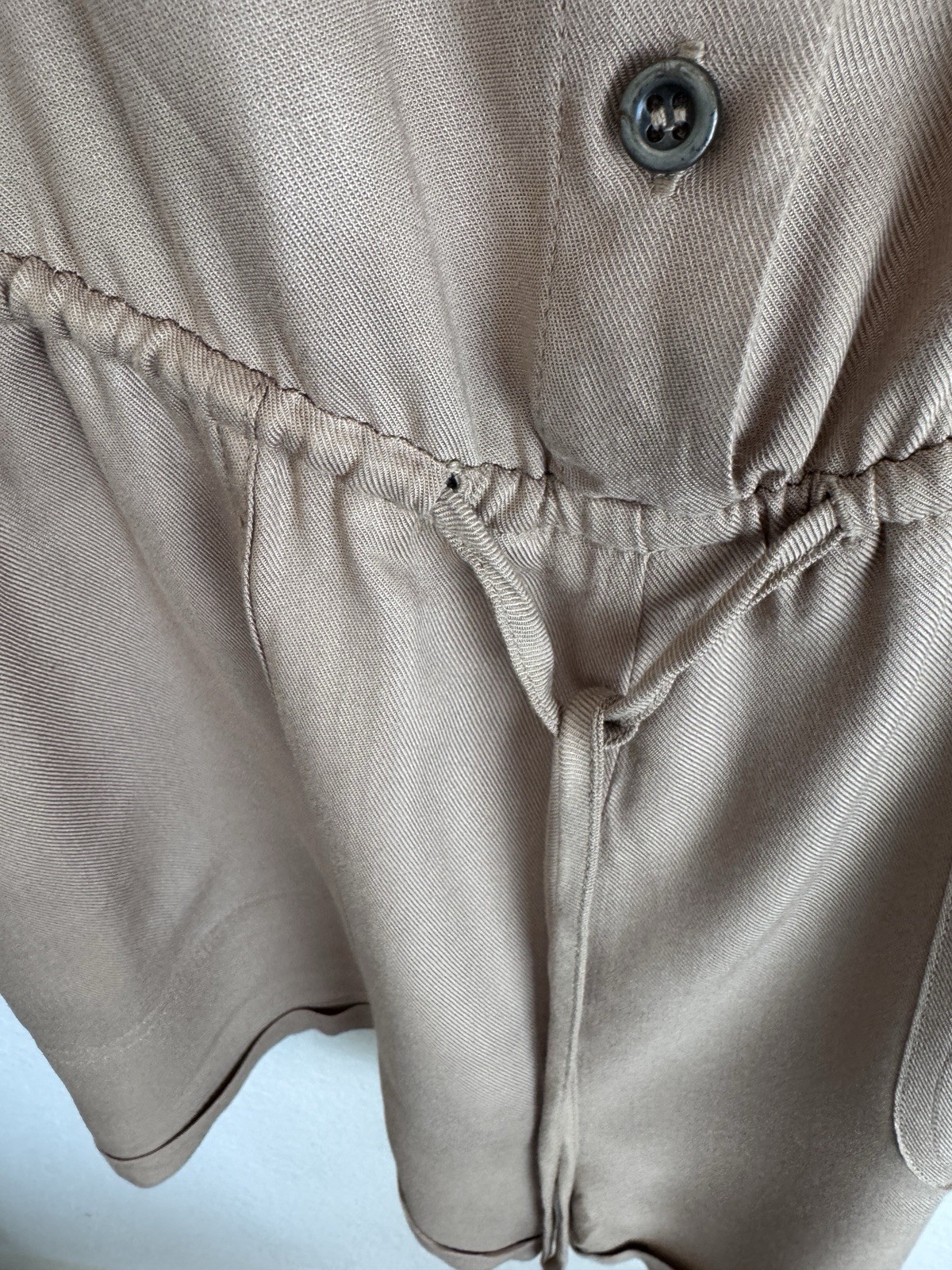 Iris Sleeveless Drawstring Utility Romper in Khaki Size M