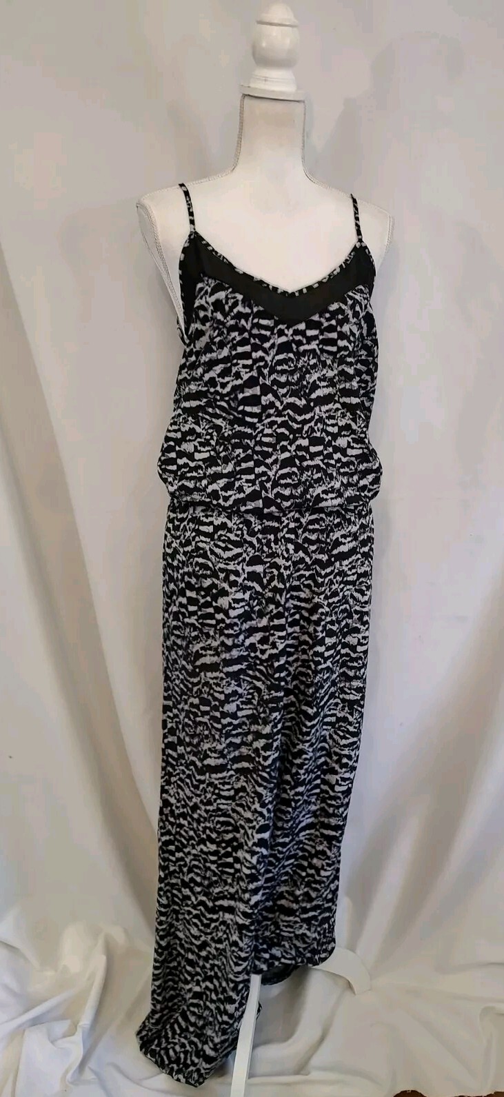 Fabletics Dash Jumpsuit Romper Black Print Strappy Sexy Back Athleisure Sz XL