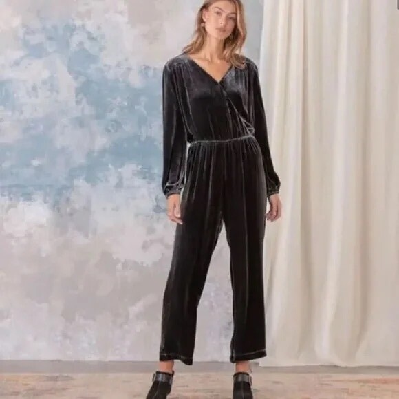 SUNDANCE Aviana Velvet Wrap Jumpsuit XL Smoke Gray V Neck Silk Blend Stretch