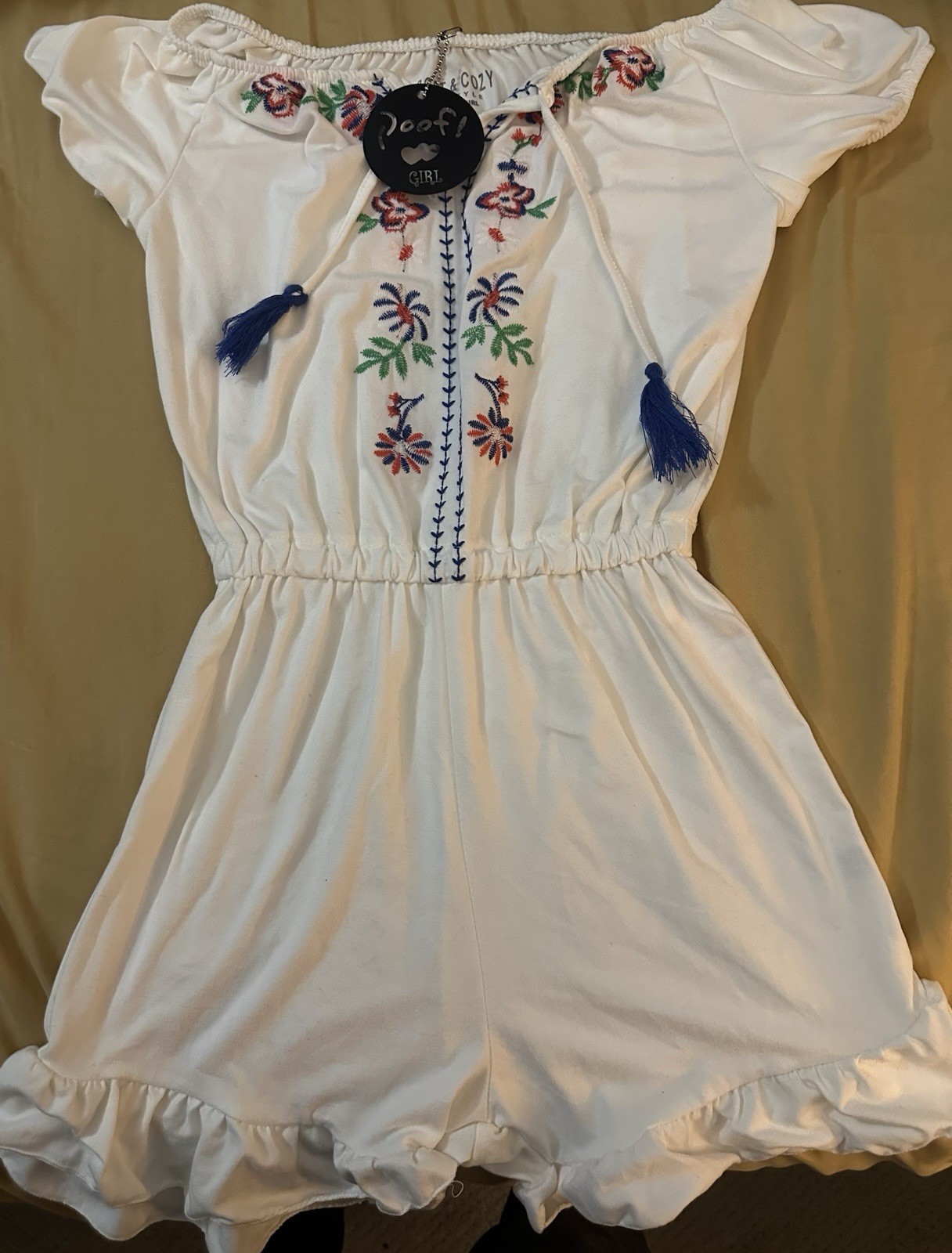 Soft & Cozy by Poof Woman’s White with Floral Embroidery Shorts Romper – Size: M
