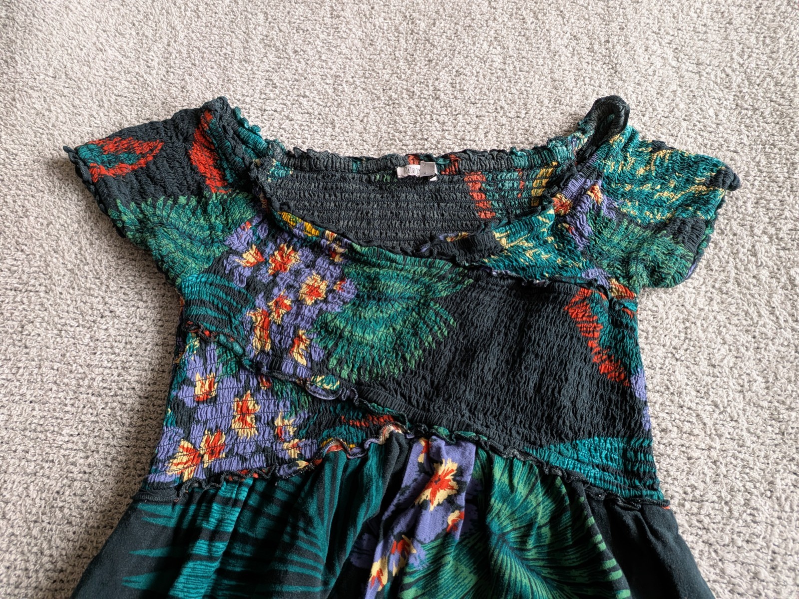 🌼B2G1🌼 Patrons of Peace Smock Cross Tropical Jumpsuit Size Med