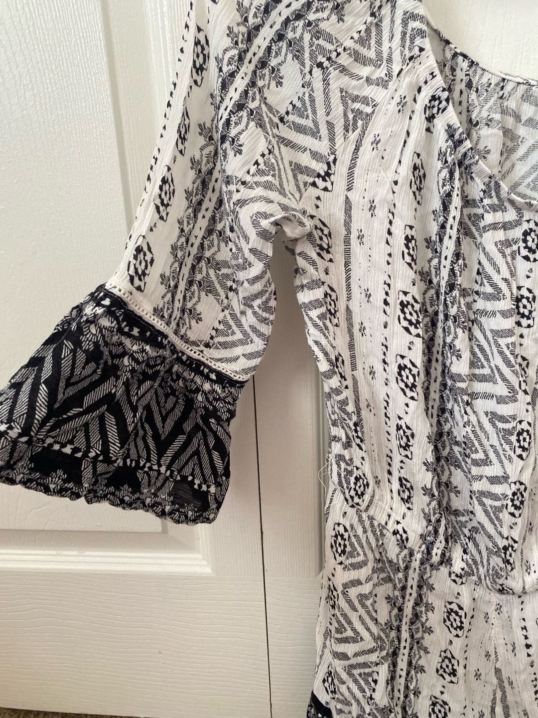 Mudd Boho Tribal Print Bell Sleeve Romper Size Small