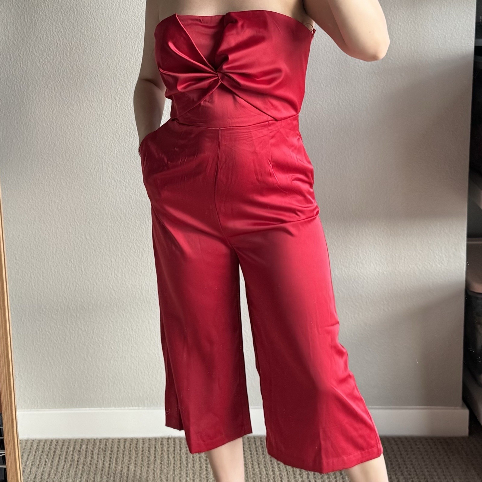 New York & Company Jumpsuit NWT Size Medium Red Strapless Capri Flare Pockets