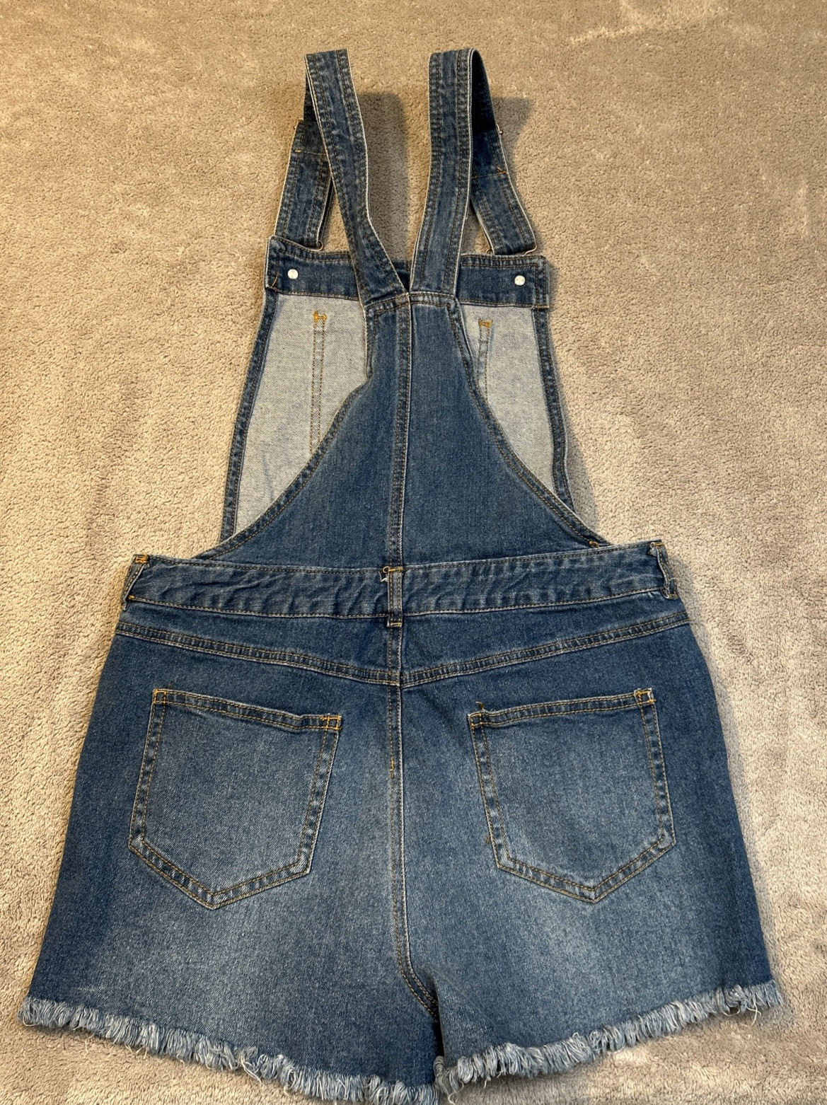 Love Tree Denim Boutique Short Overalls Size M Distressed size XL
