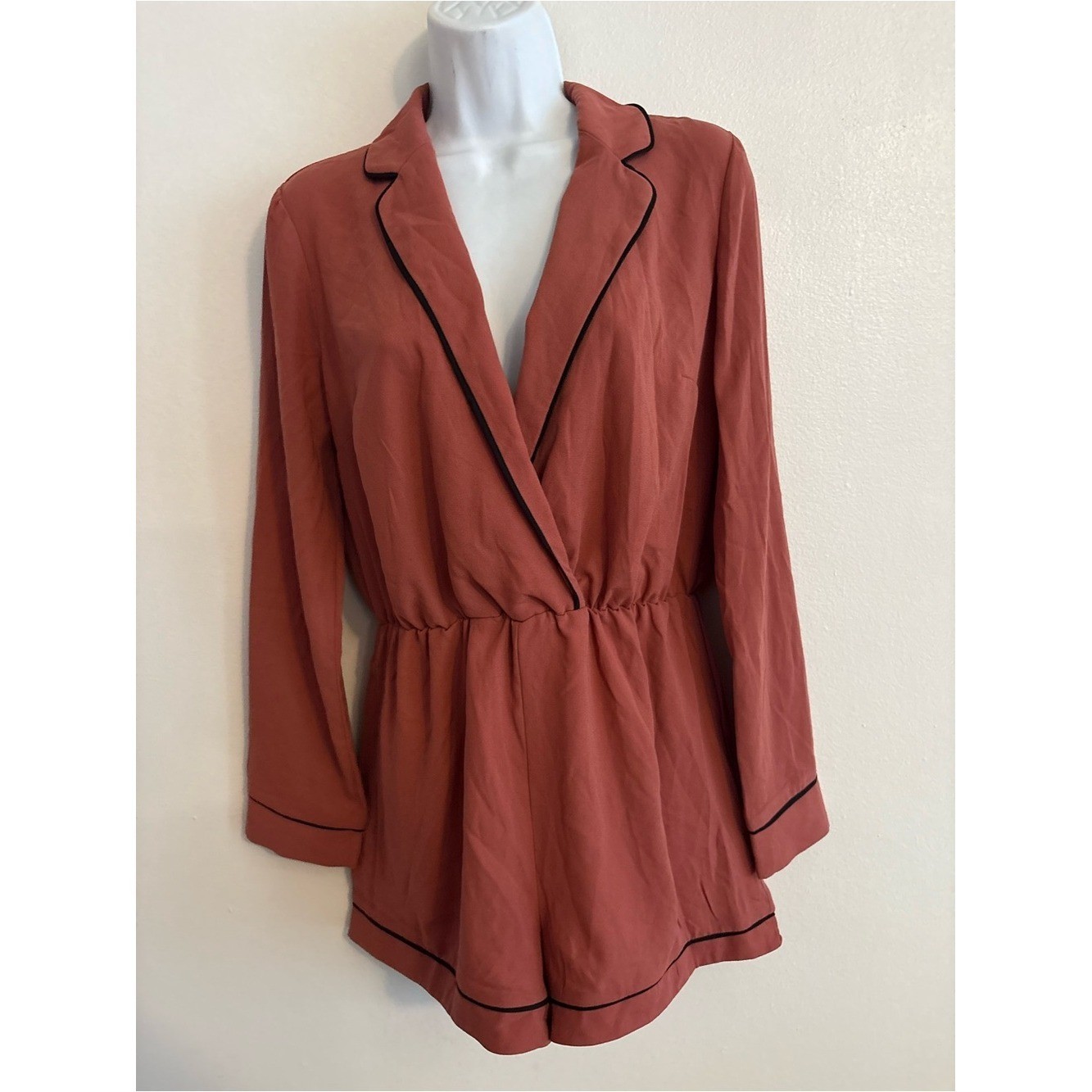 Forever 21 Rust/Burnt Orange Romper with Black Lining. Minimalist quiet luxury