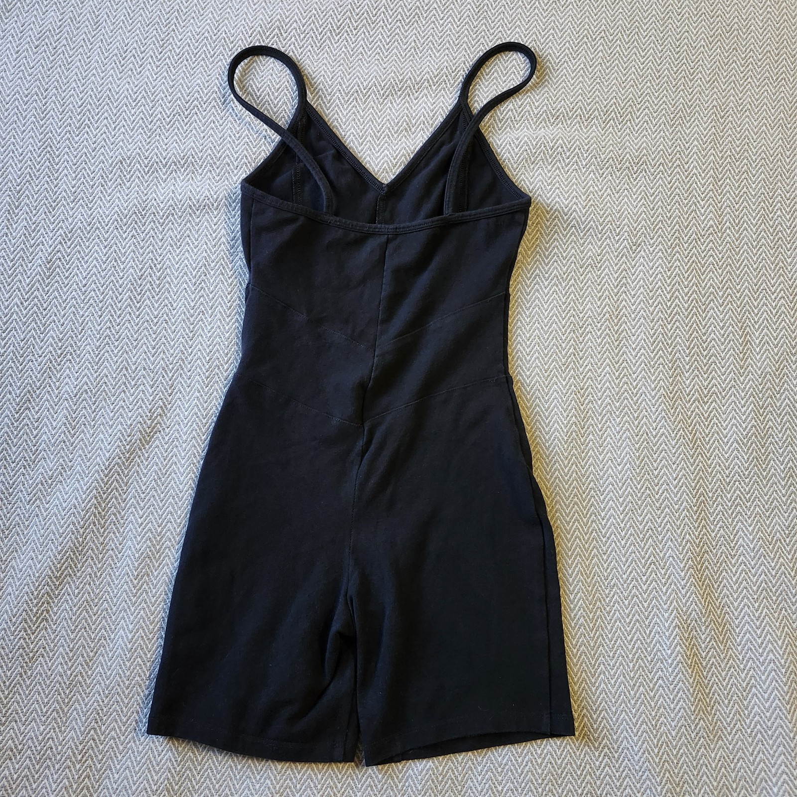 FOREVER 21 Womens Black Spaghetti Strap V-Neck Active Cami Romper Jumpsuit Sz XS