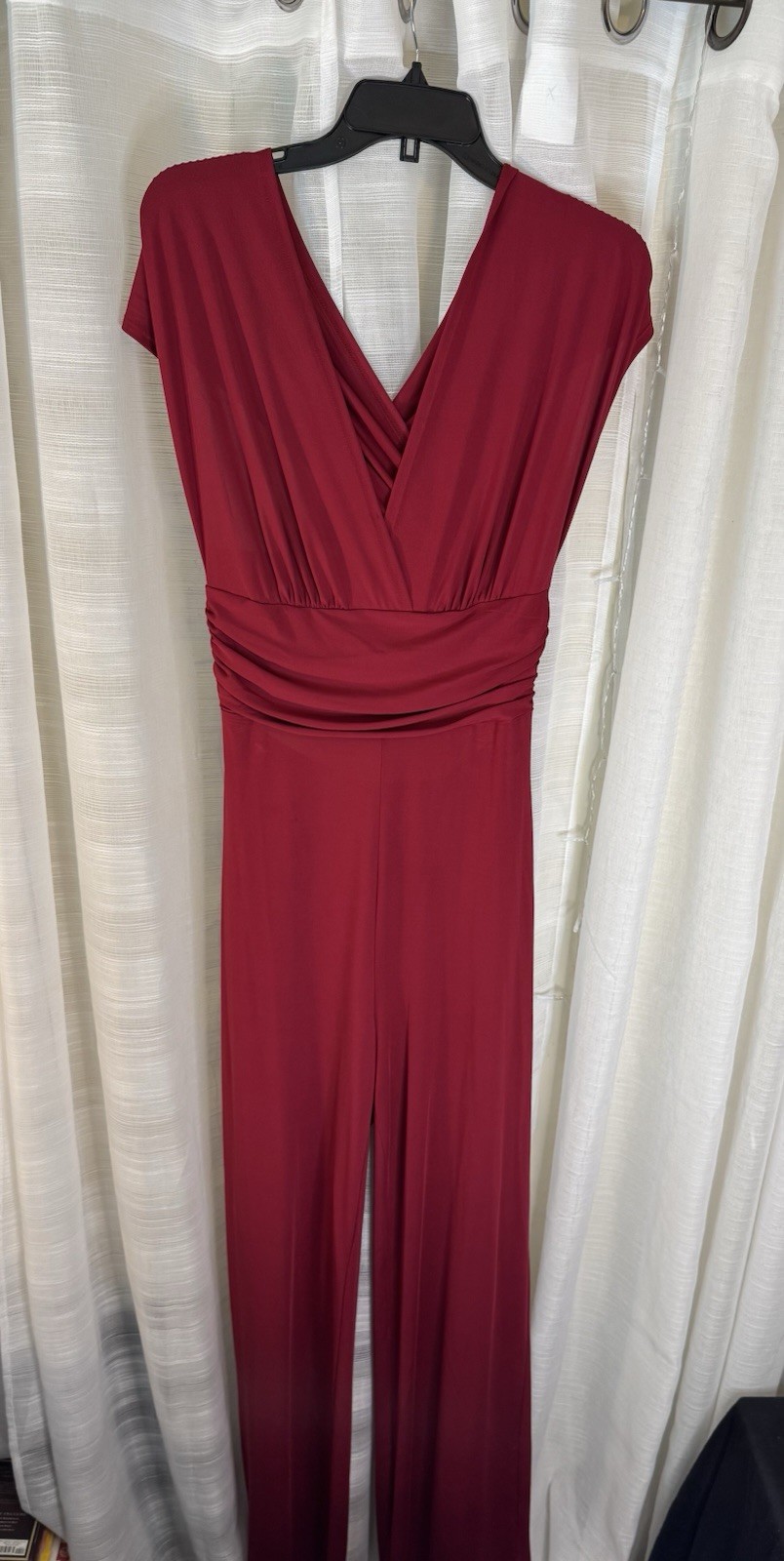 Women’s Red Solid V-Neck Short Sleeve Jumpsuit One-Piece, Regular Size