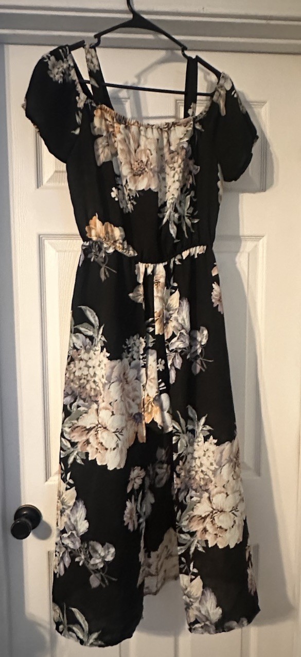As U Wish Women’s Floral Maxi Romper Size M with overlay