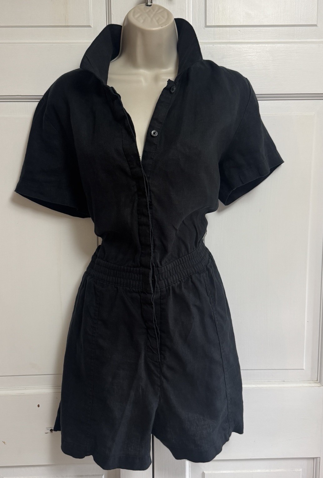 Athleta 100% Linen Romper Jumpsuit Short Sleeve Button Front Athleisure M Black