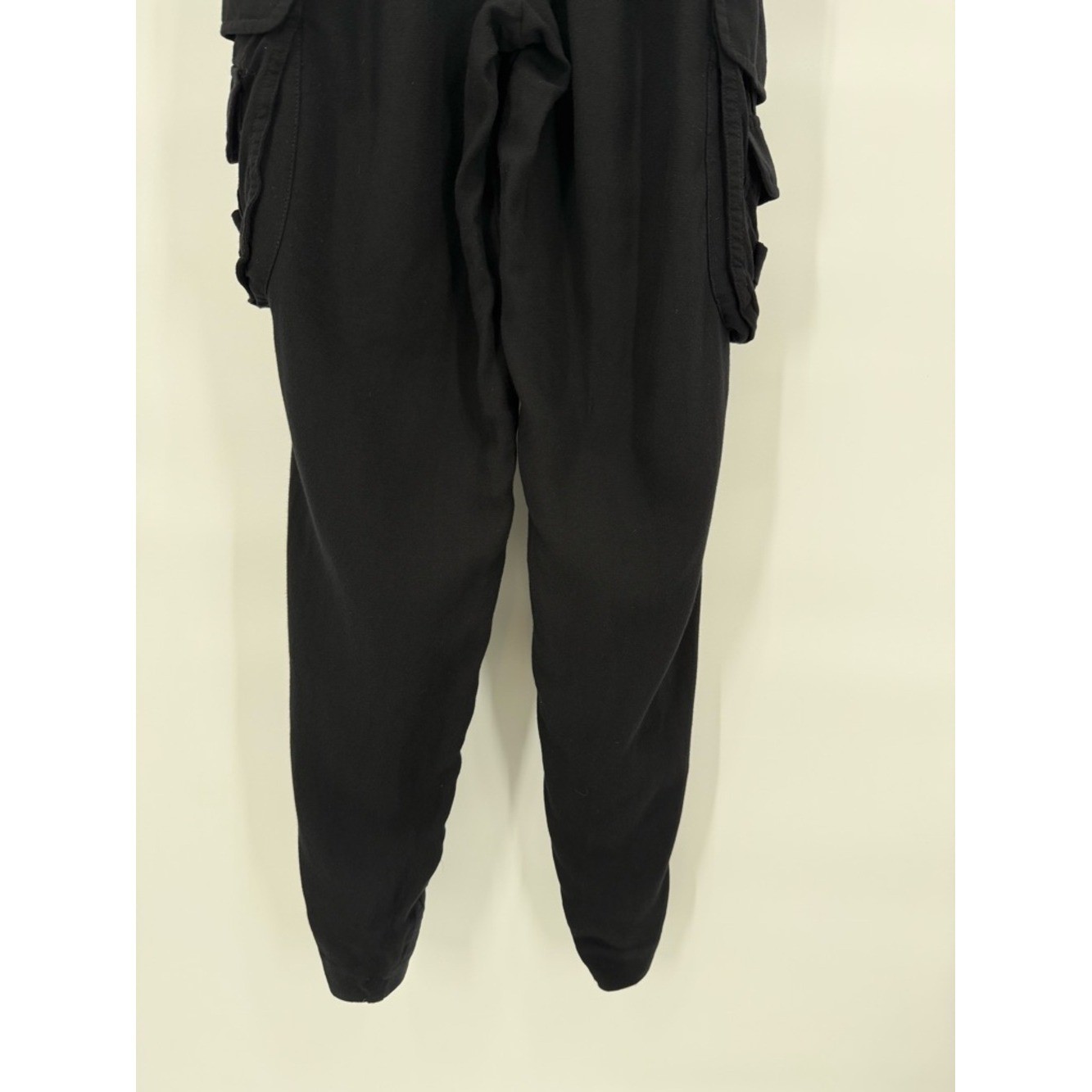 Alice Olivia Utility Jumpsuit Black Sleeveless Cargo Pockets Tapered Leg Chic