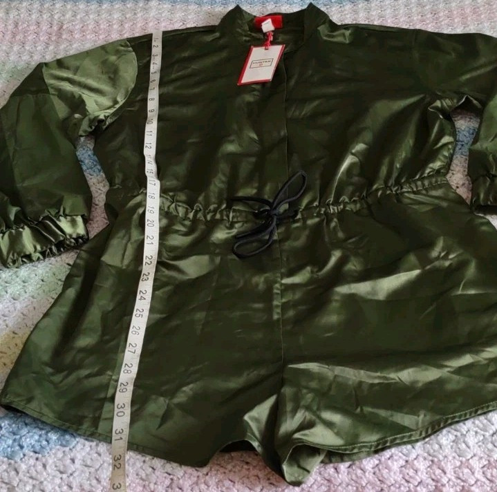 Hunter Target Satin Romper Size Medium Olive Green