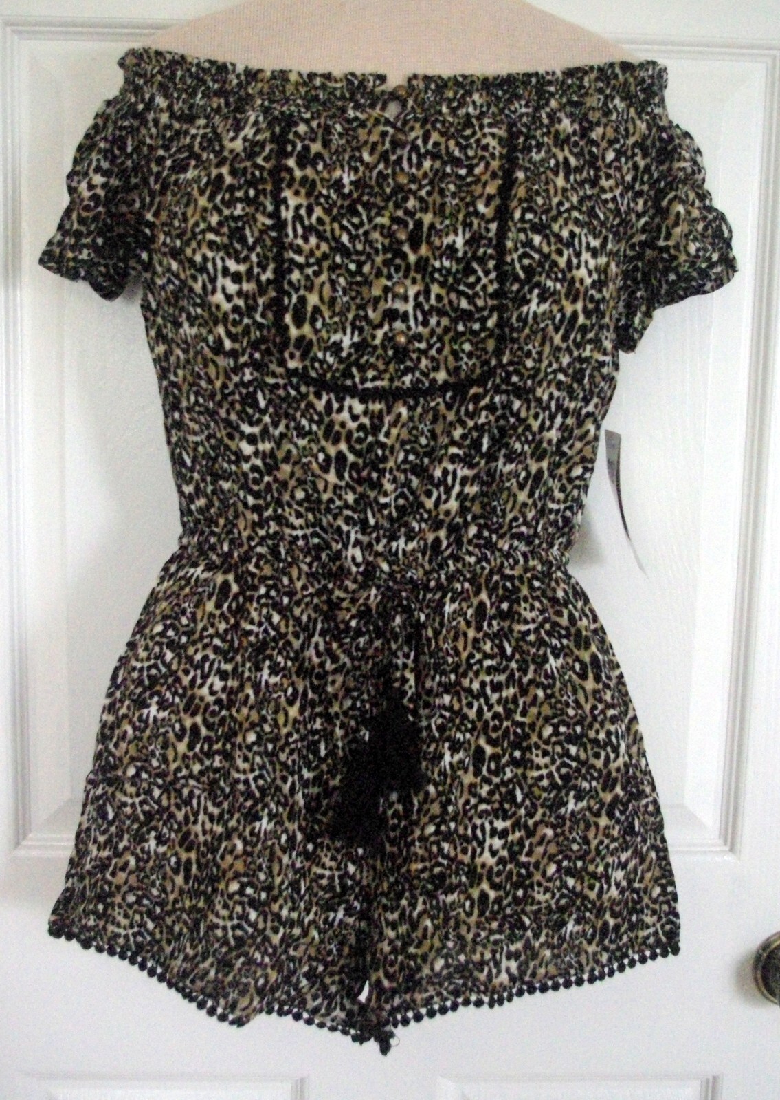 NWT Rewind Leopard Print Sand Storm Black/Tan/White S/S Off Shoulder Romper SzXS
