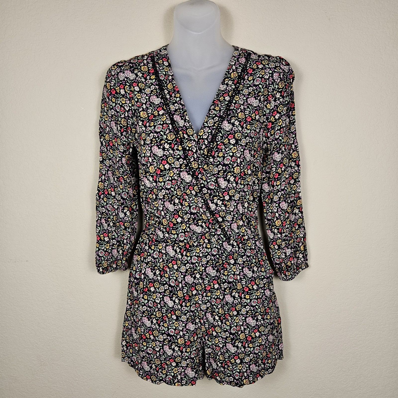 Ann Taylor LOFT Garden Wrap Romper XS Floral Long Sleeve Pocket Petite V-Neck