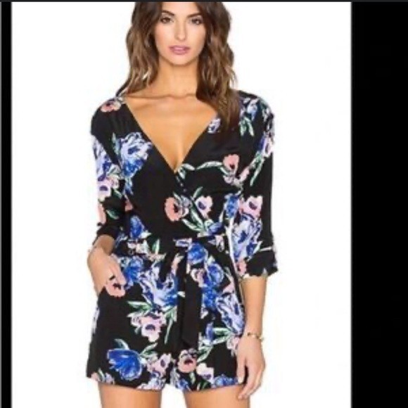 Yumi Kim Women’s Silk Liz Romper Floral Half Sleeve Size Large
