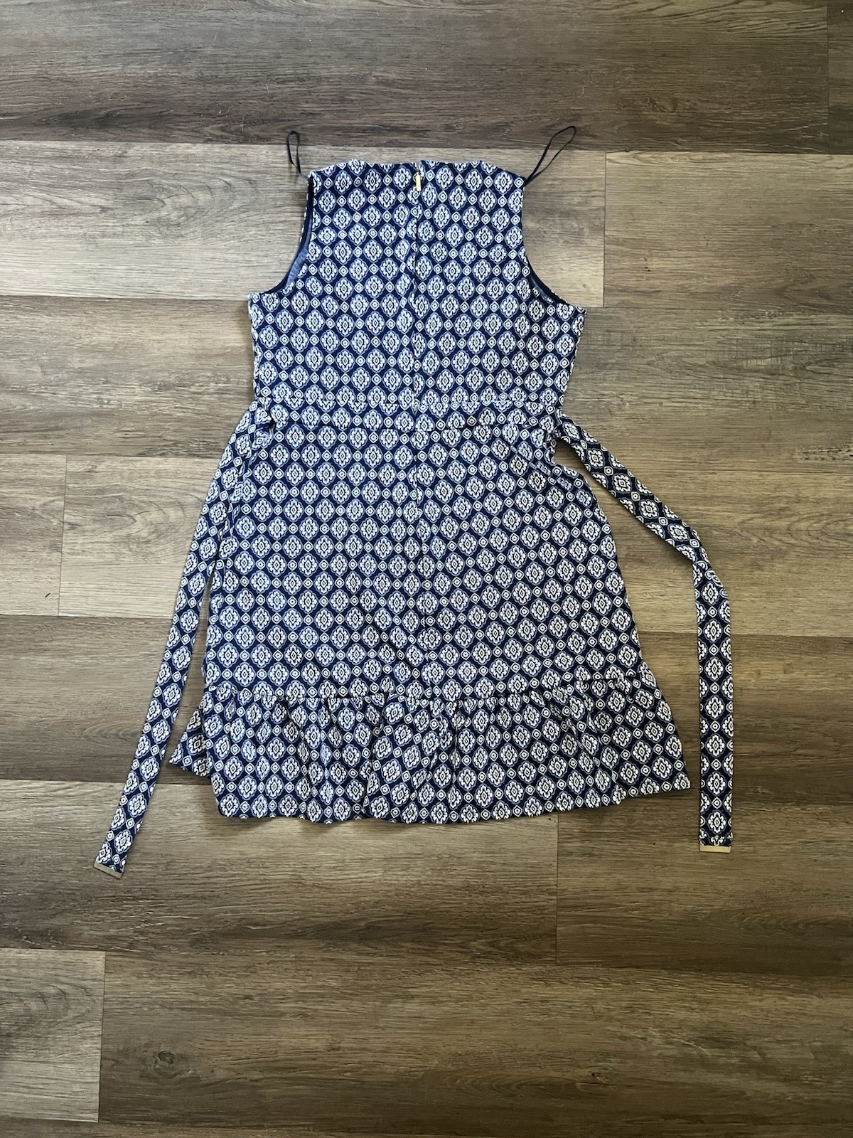 Michael Kors Blue White Geometric Print Dress Large Tie Waist Ruffle Hem
