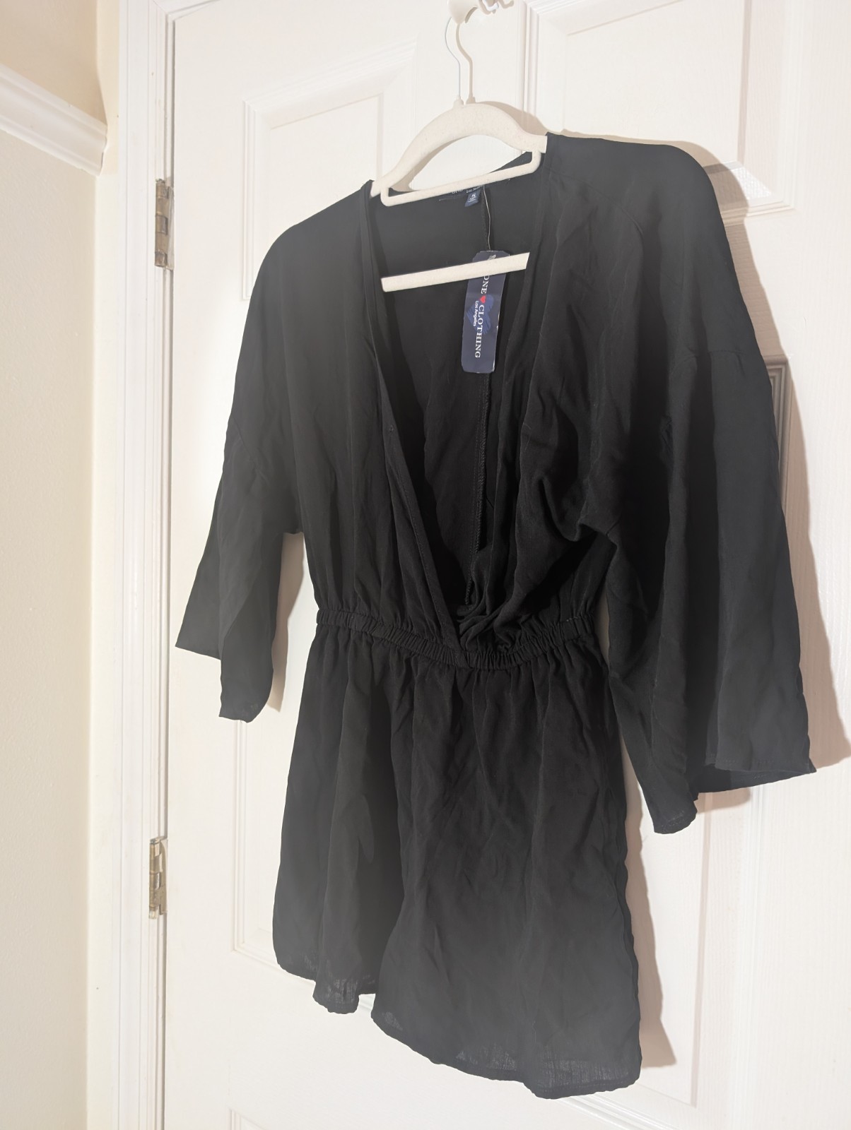 ONE CLOTHING Los Angeles Black V-Neck 3/4 Sleeve Romper Elastic Waist Women M