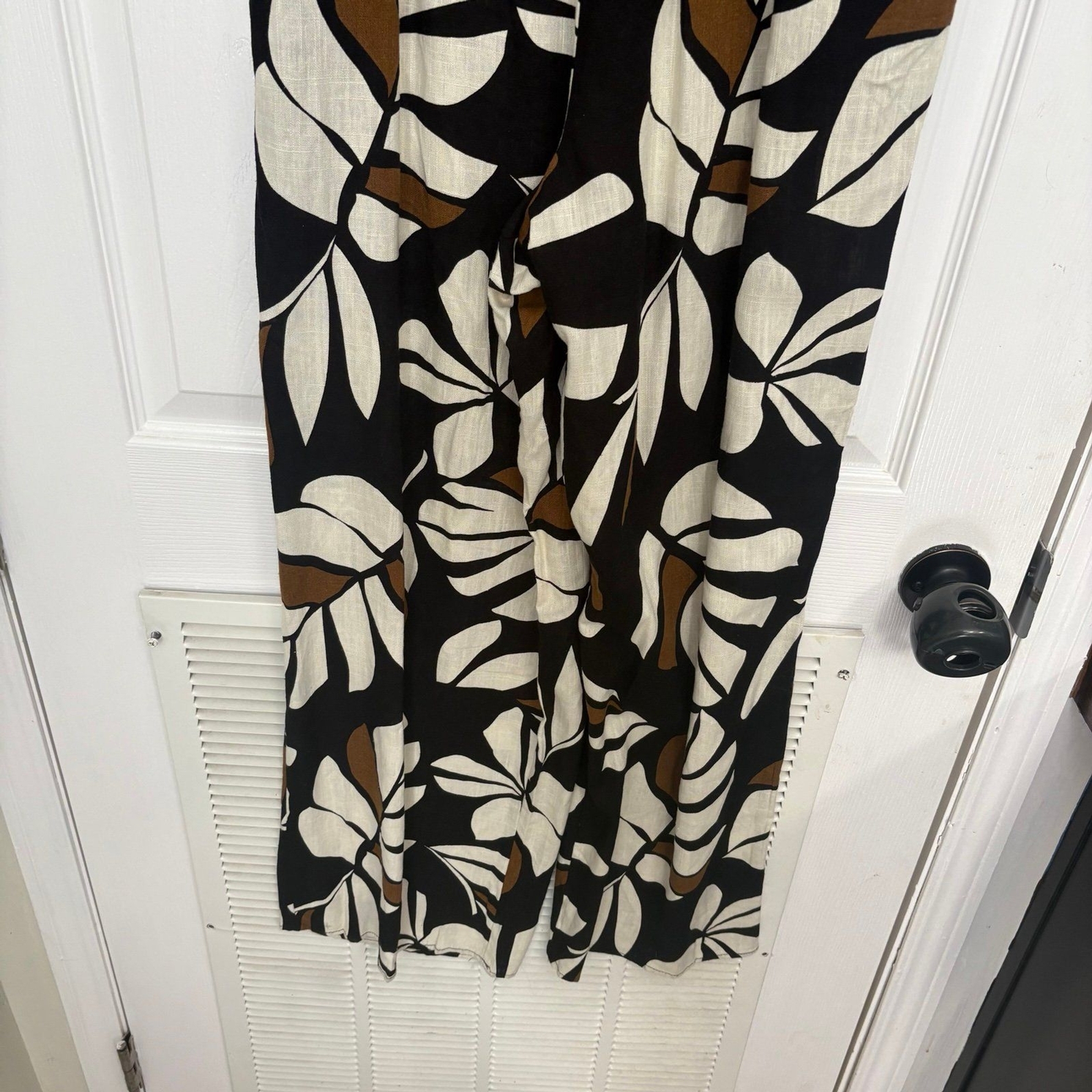 Audrey Parks X Francesca’s Brown And Black Floral Jumpsuit Size Medium