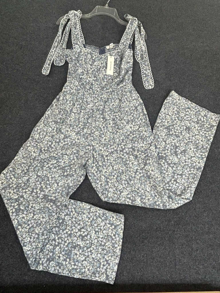 NWT Francesca’s Alexa Ditsy Floral Print Jumpsuit XS Wide Leg Spring Easter Boho