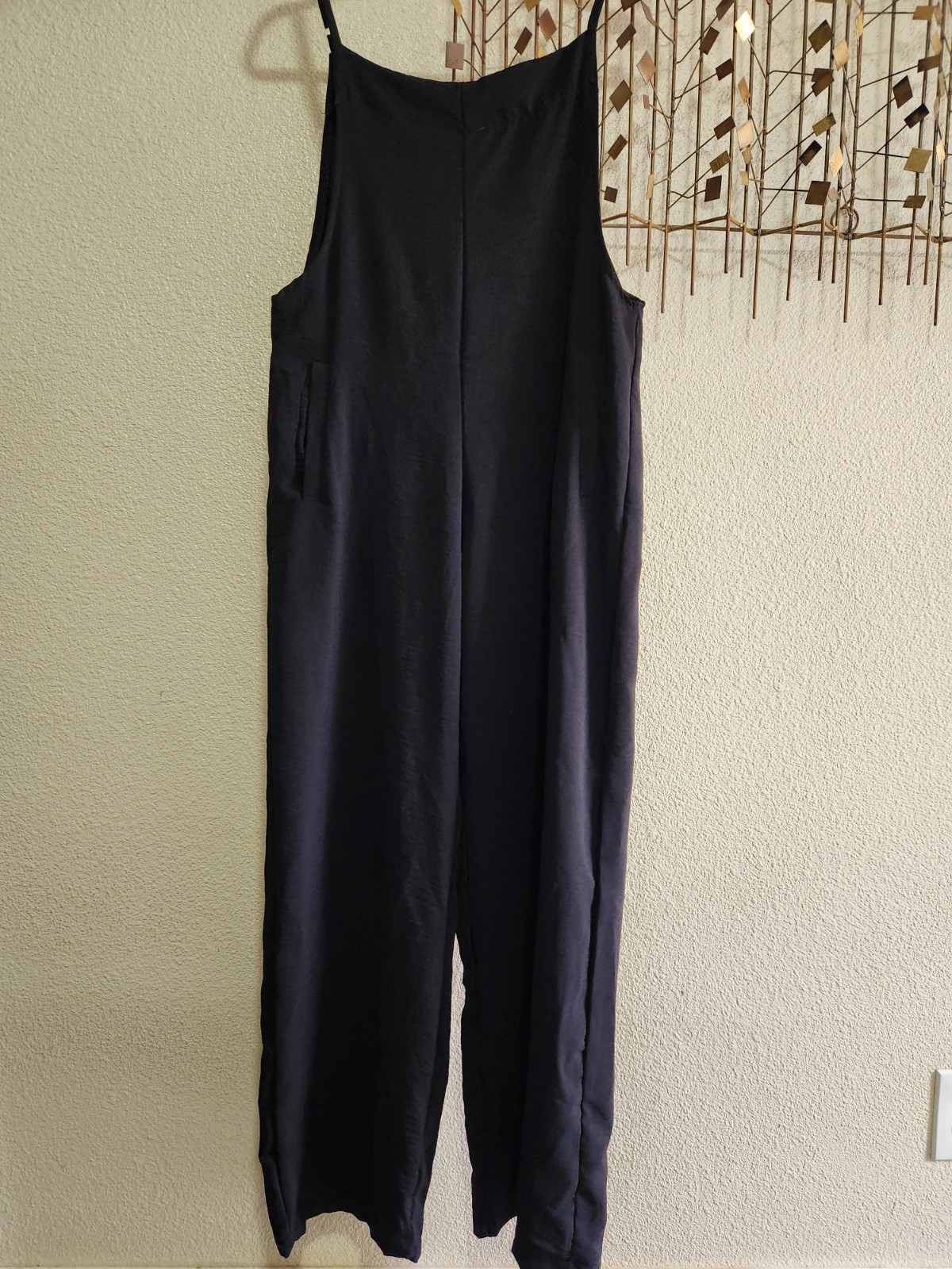 Janes Black Wide Leg Jumpsuit With Adjustable Straps Size L