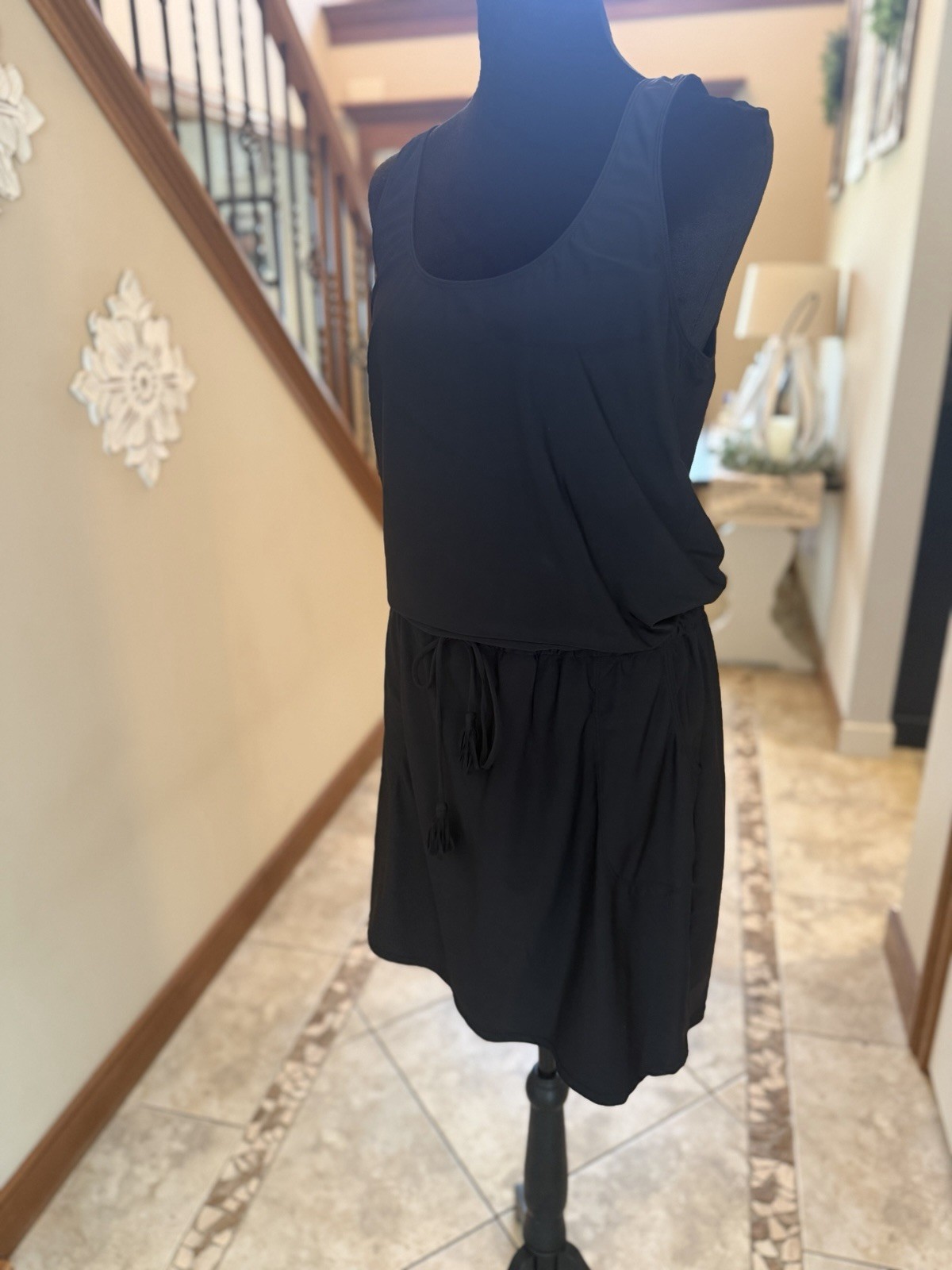 Tommy Bahama Women’s M Black Scoop Neck Sleeveless Drawstring Dress with Pockets