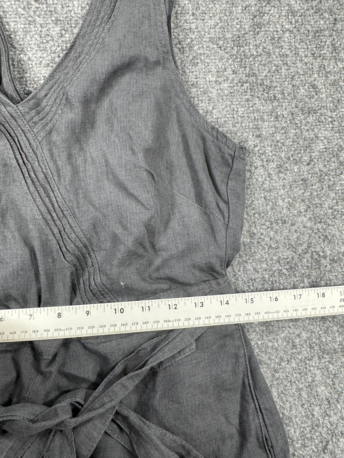 Kuhl Fresco Women’s Jumpsuit 23S Charcoal Gray V-Neck Belted Waist Wide Leg