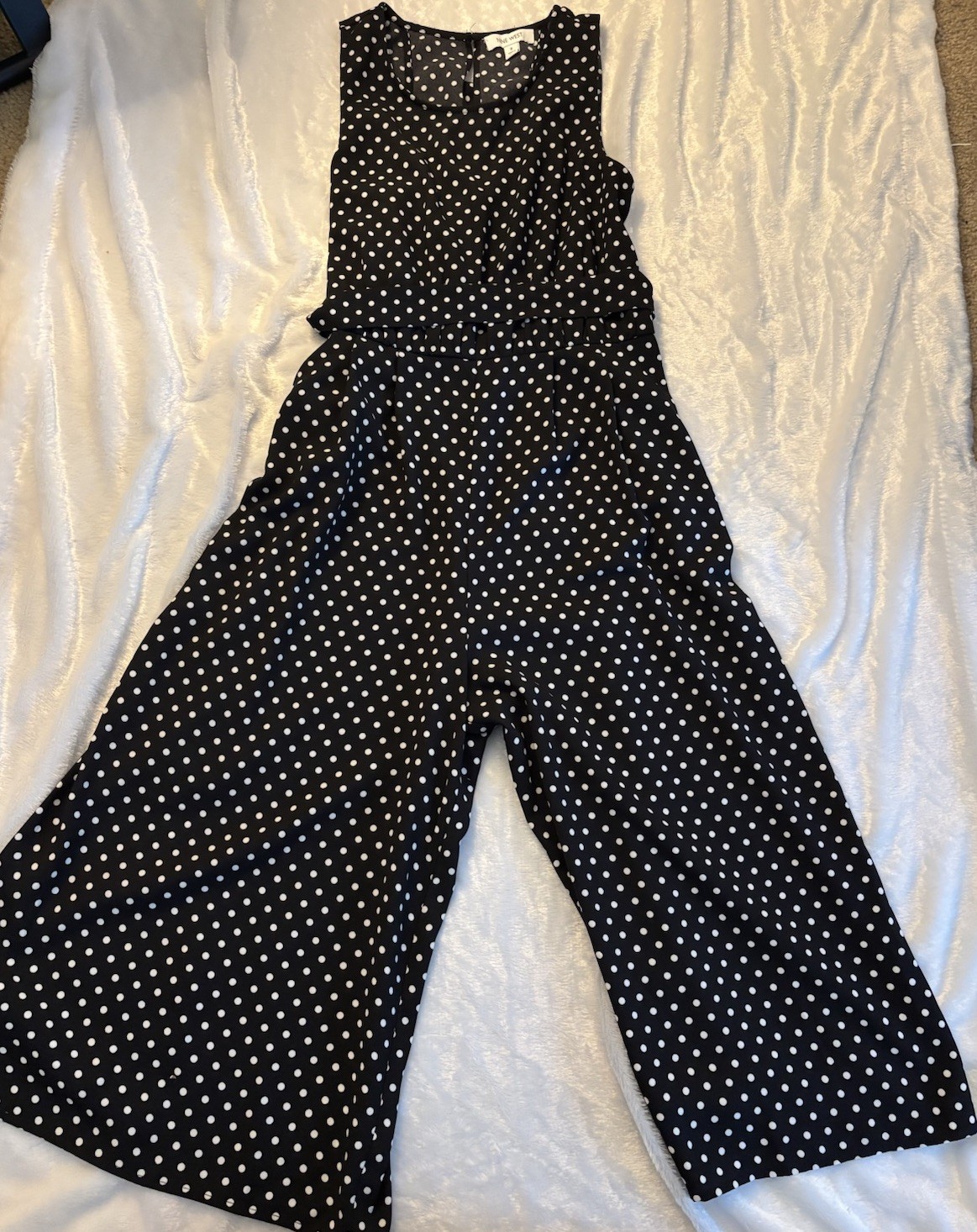 WOMEN’S NINE WEST SIZE 8 BLACK AND WHITE POLKA DOT JUMPER