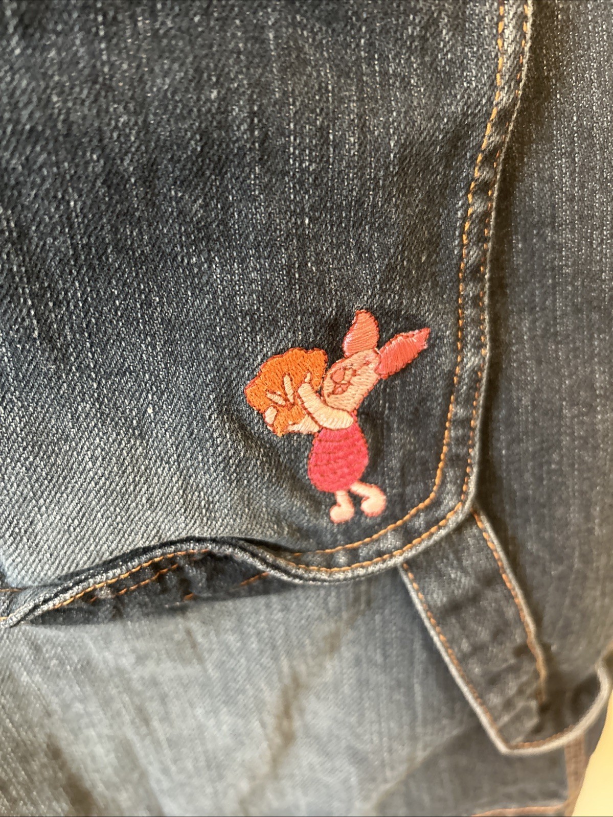 Disney Winnie the Pooh 40” Waist Women’s Dungarees Shorts Size XL Blue Denim