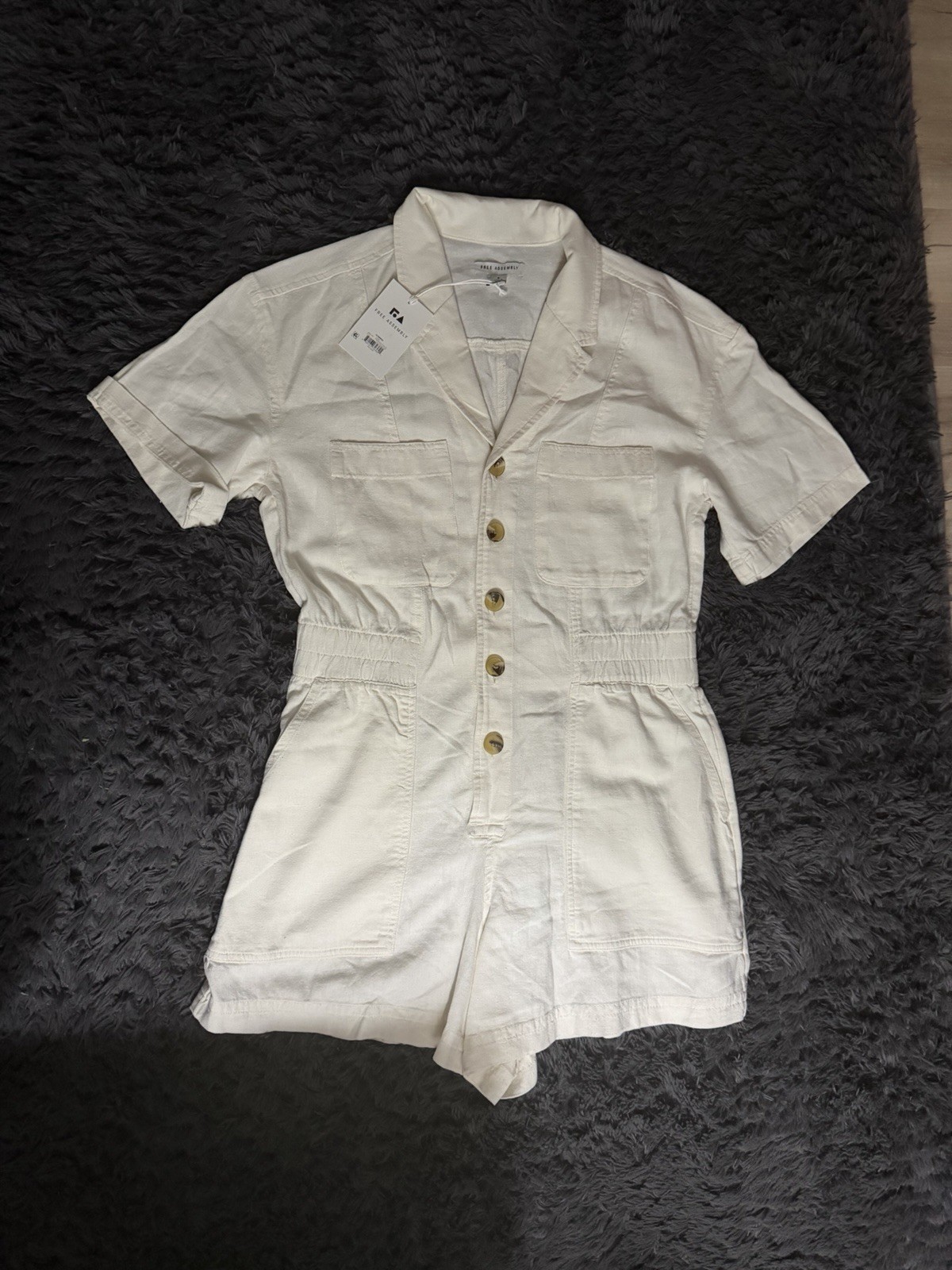 Free Assembly White Solid Collared Button-Front Romper Elastic Waist Pockets S