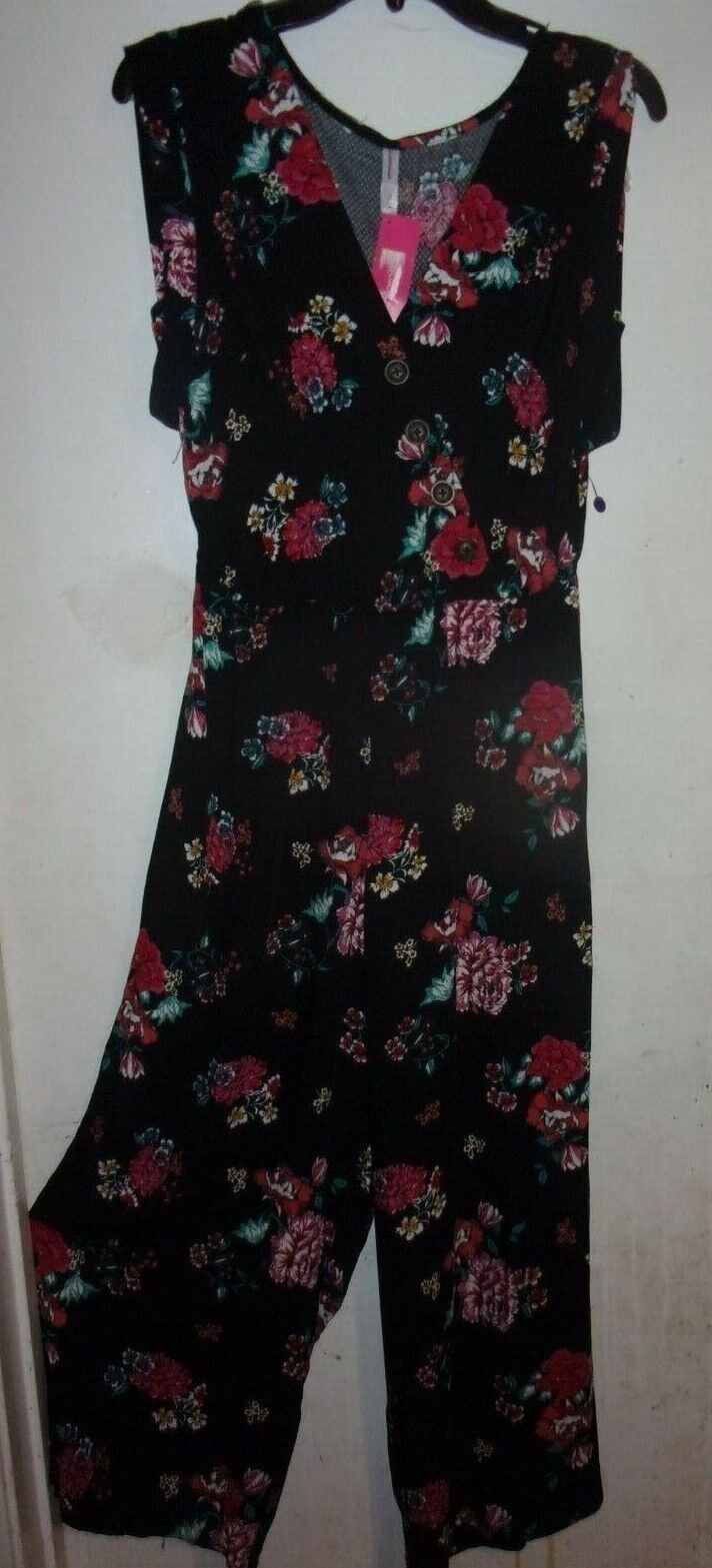 Xhilaration Floral Print Sleeveless Deep V-Neck Jumpsuit Sizes XS,S,M,L (B81