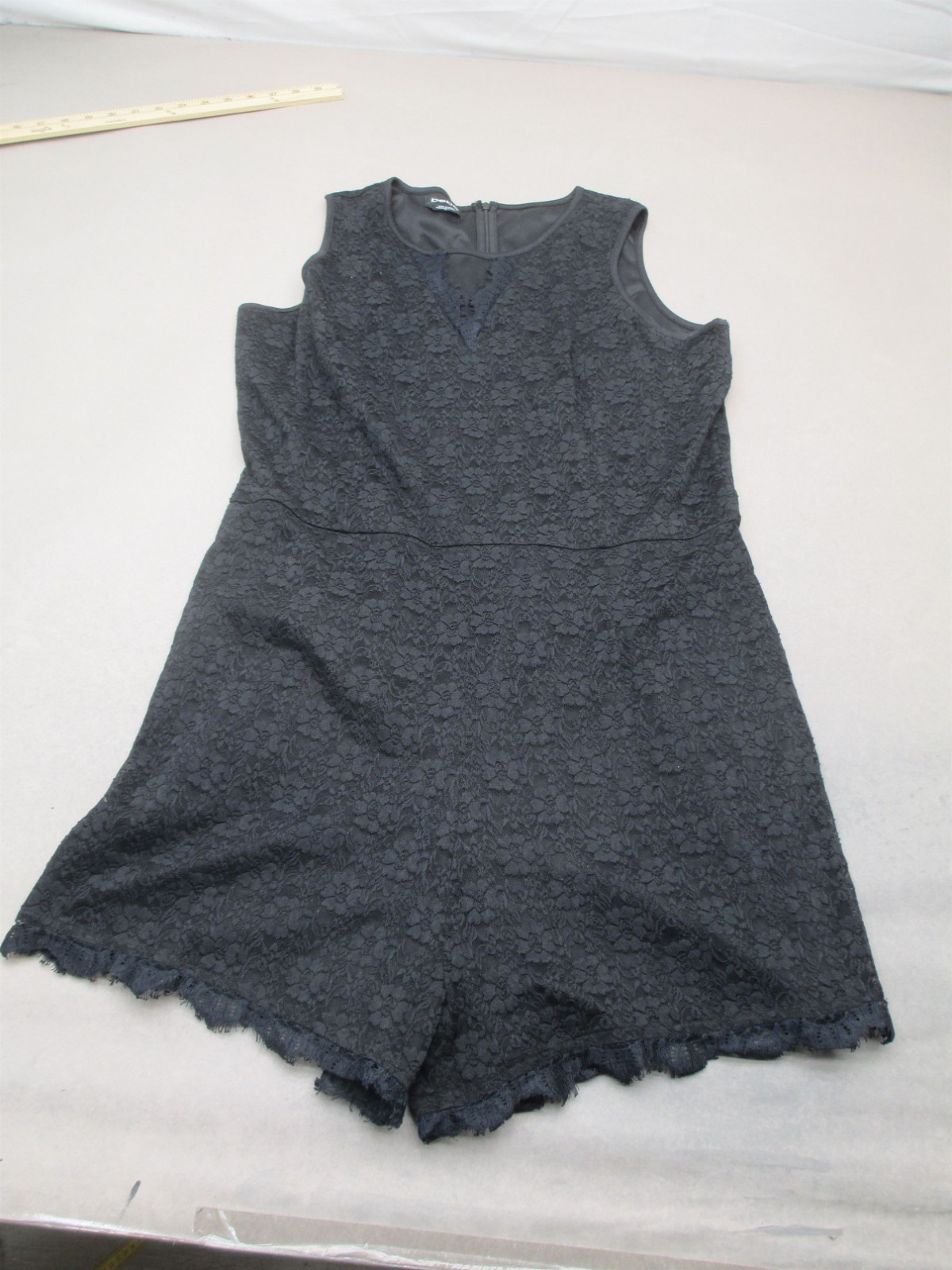 Bebe Size 16 Womens Black Lace Sleeveless Zip One Piece Casual Beauty Romper 235