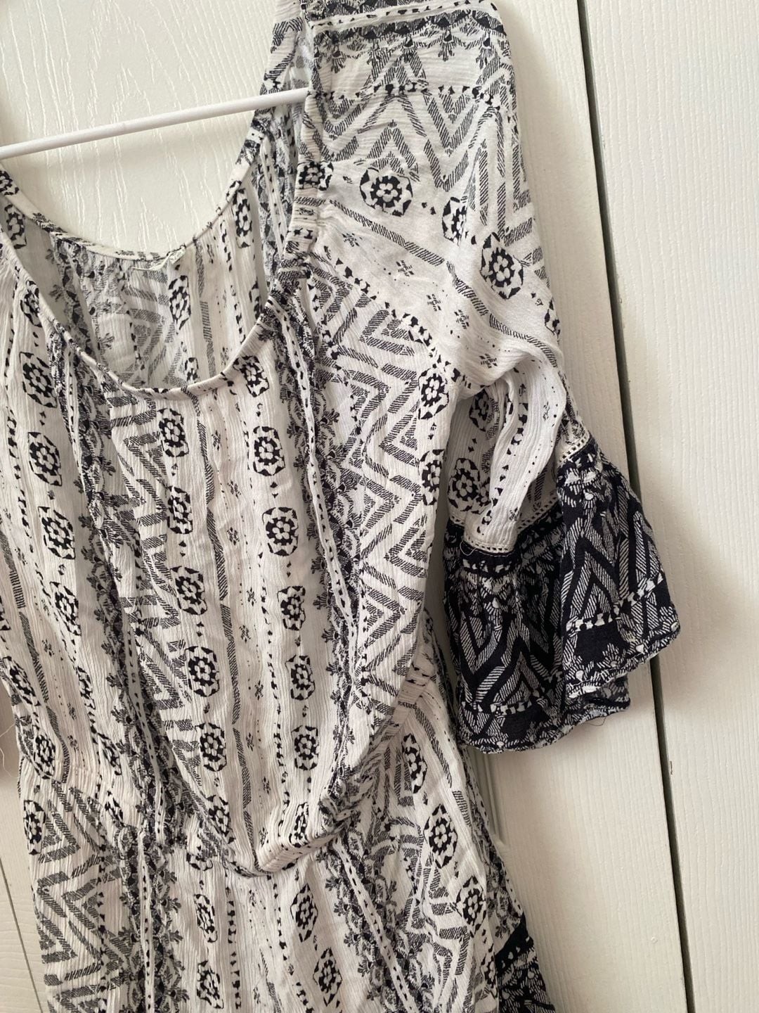Mudd Boho Tribal Print Bell Sleeve Romper Size Small