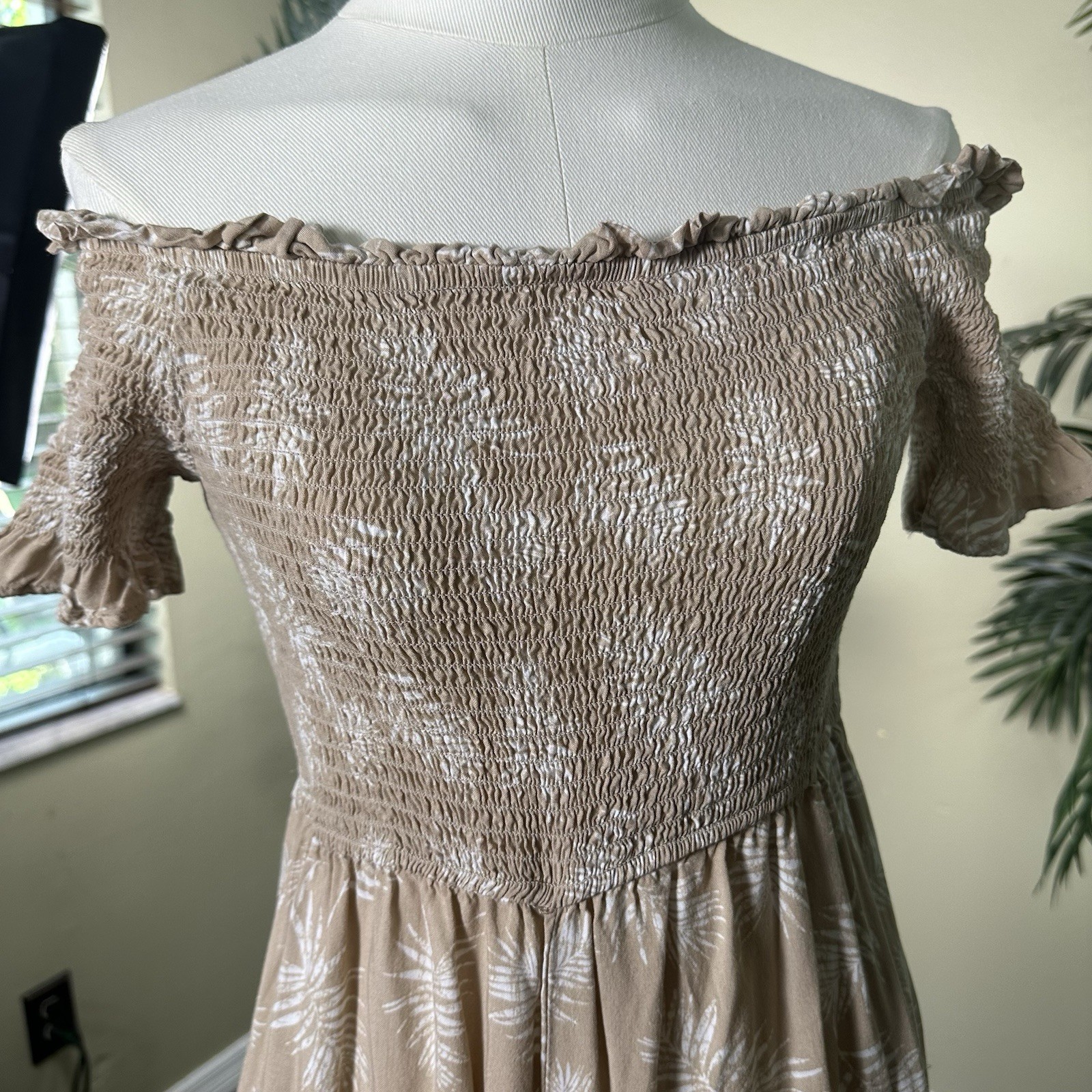 Audrey Parks x Francesca’s Romper Women L Smocked Bodice Pockets Ankle Tropical