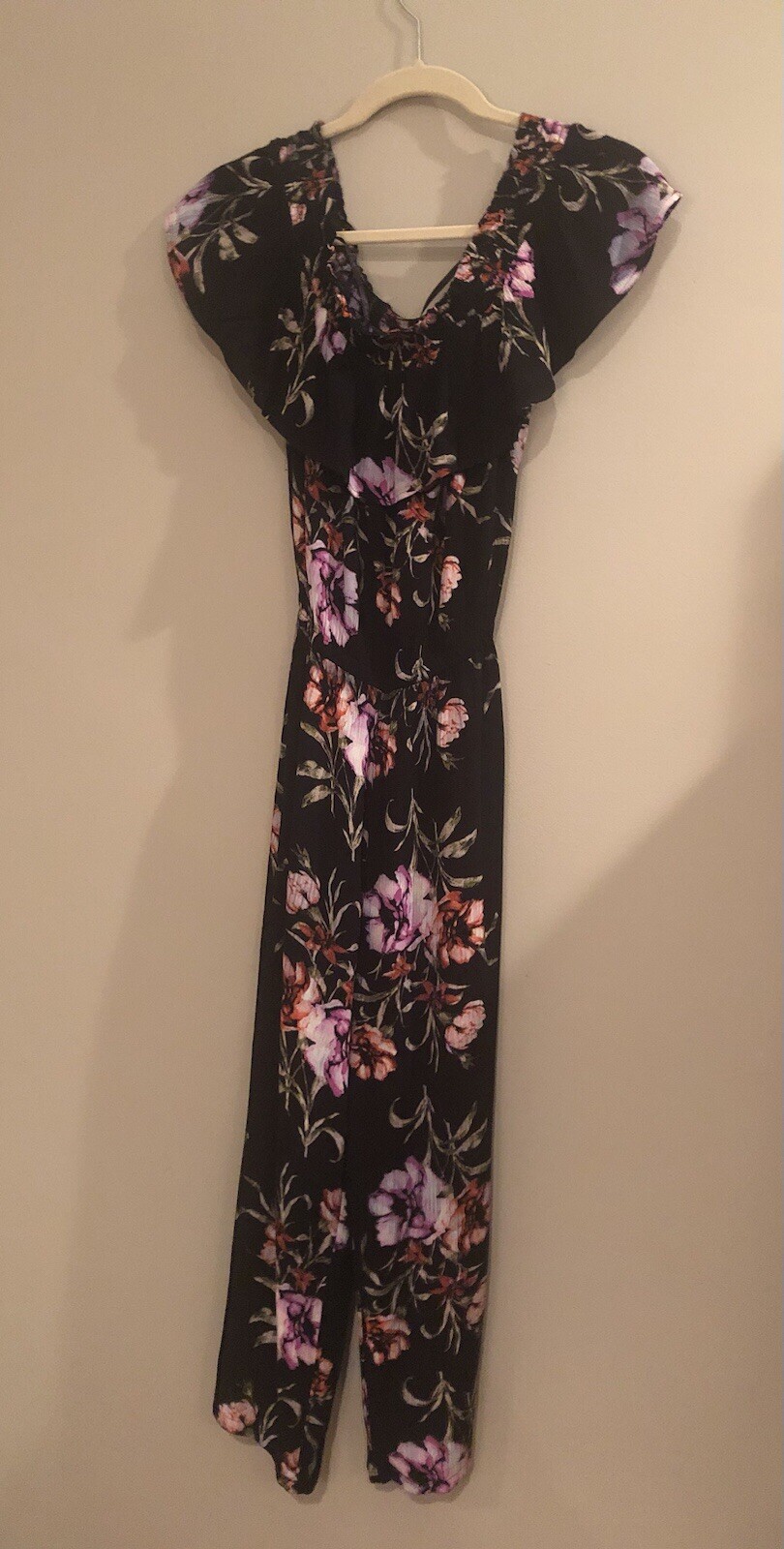 E & M Hanger Black Floral Off The Shoulder Jumpsuit Size Large L Floral