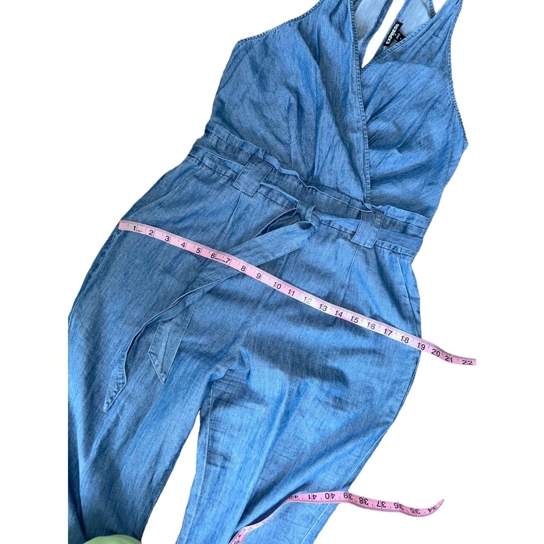 Express Blue Denim Chambray Romper Jumpsuit Sleeveless Lightweight fabric Size 4