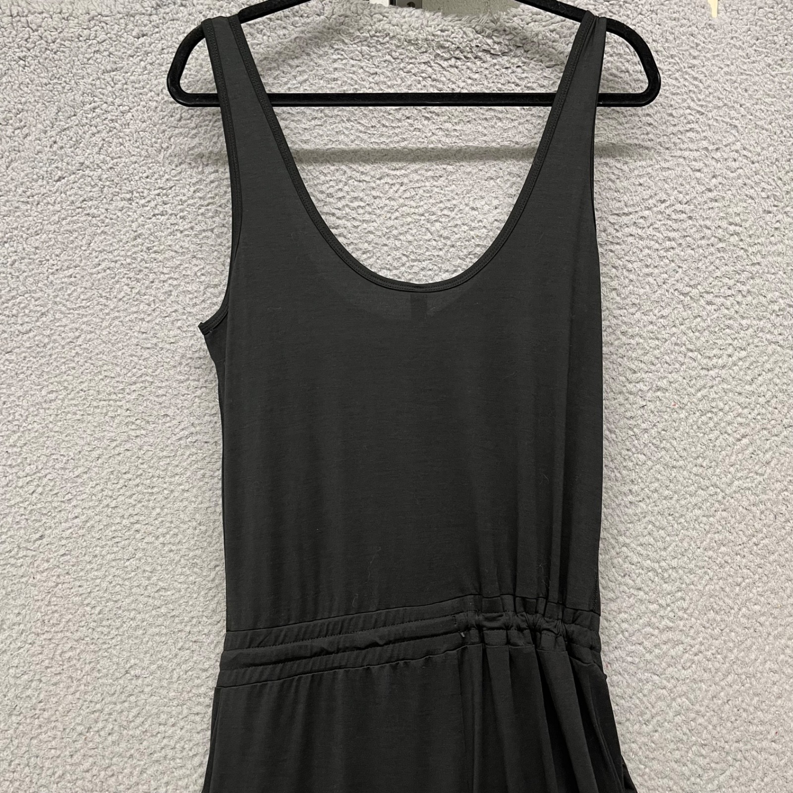 Vuori Falls Jumpsuit Womens M Gray Sleeveless Wide Leg Cropped Athleisure