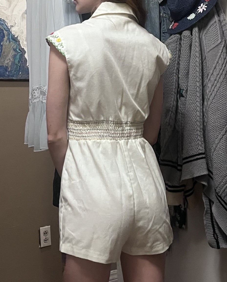 VTG White Romper with Floral Embroidery Size XS Cottage Core