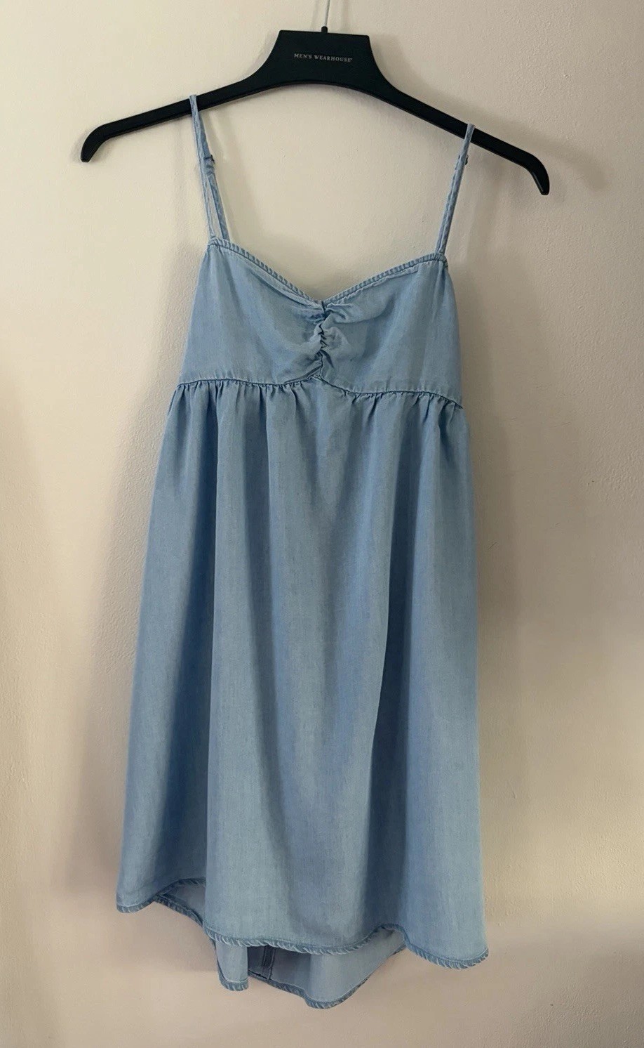 SO Blue Chambray V-Neck Spaghetti Strap Tie-Back Romper M Rayon Bow