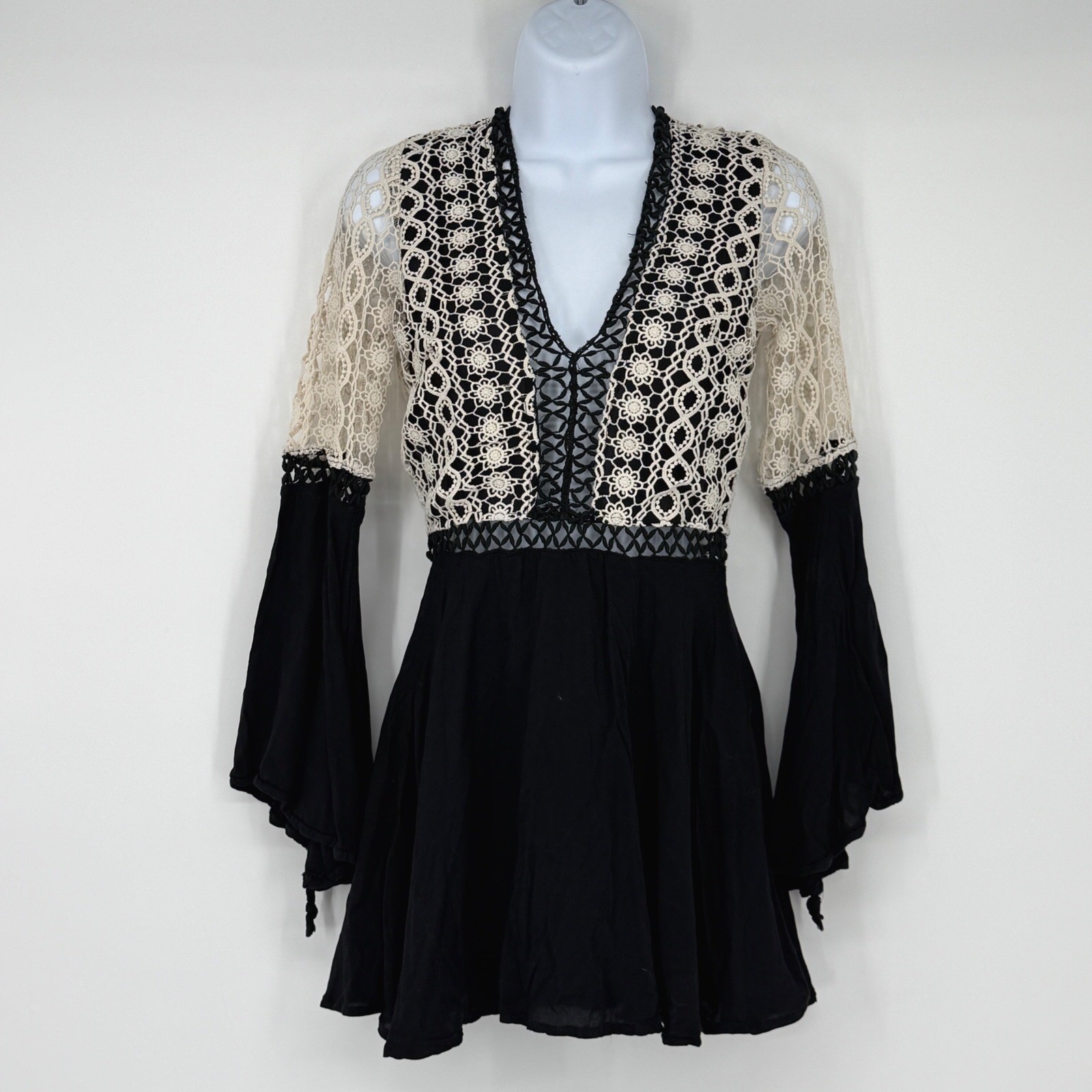 Angel Biba Black Cream Crochet Lace Bell Sleeve Romper Size M Open Back Boho
