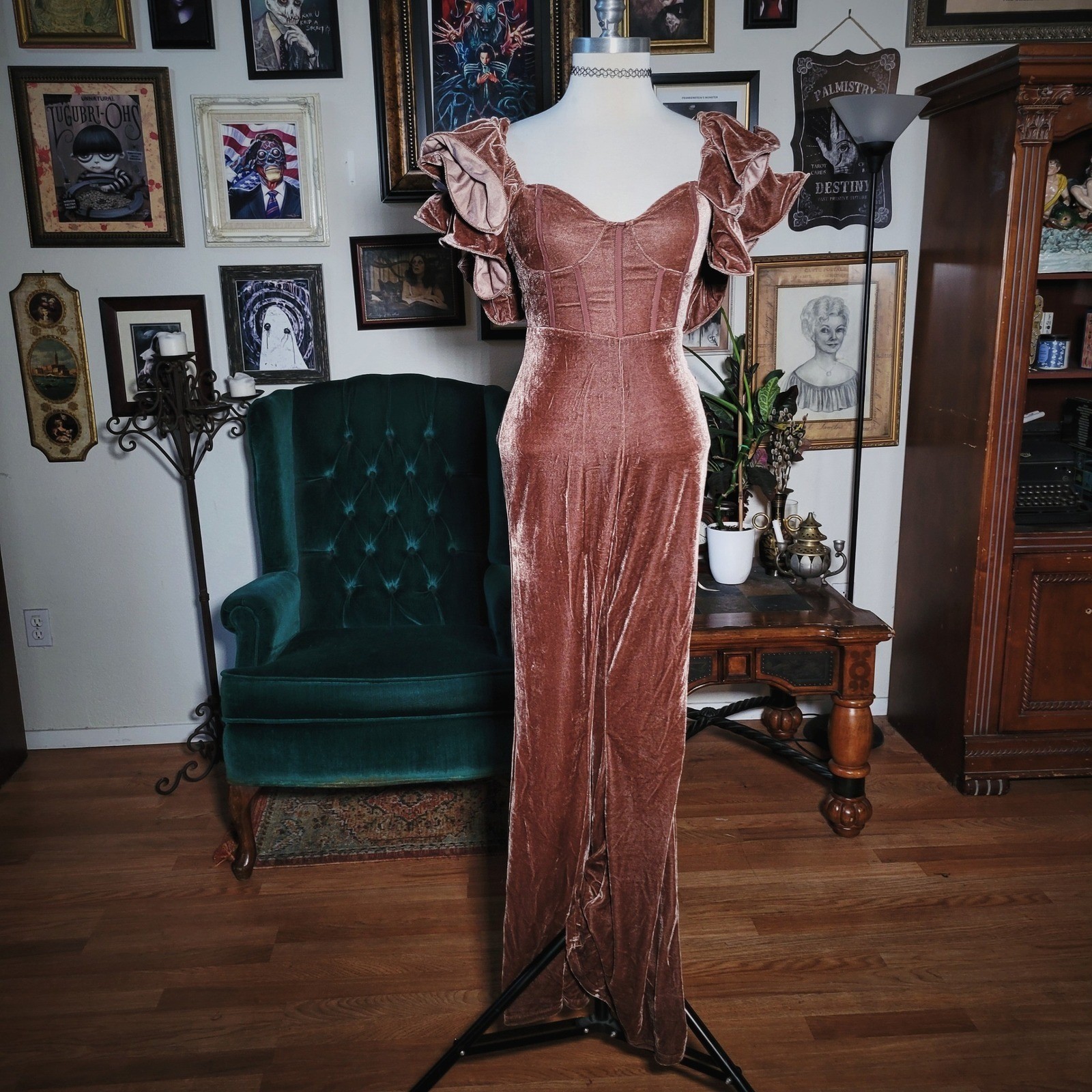 PrettyLittleThing Velvet Jumpsuit Mauve Pink Corset Ruffle Sleeve Lace Up NWT
