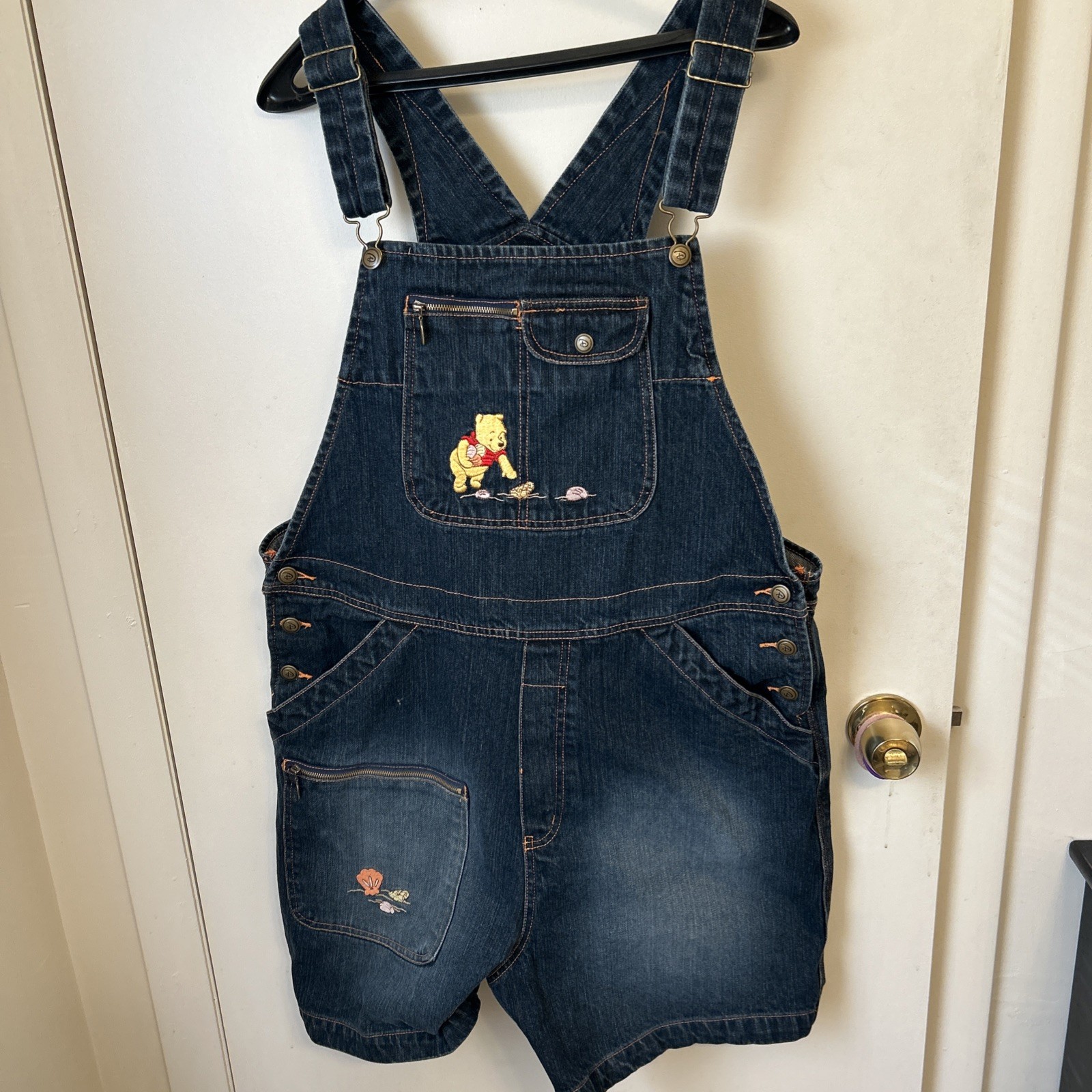 Disney Winnie the Pooh 40” Waist Women’s Dungarees Shorts Size XL Blue Denim