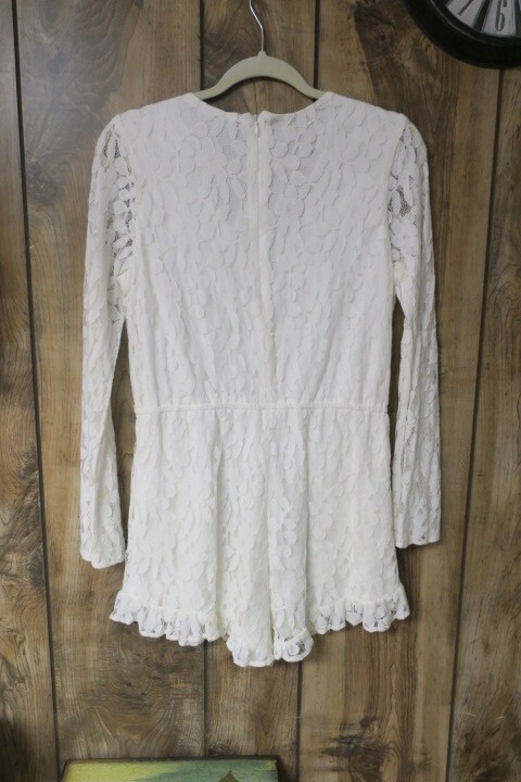 Disney’s Beauty and The Beast Floral Lace Bell Sleeve short Romper Junior size L