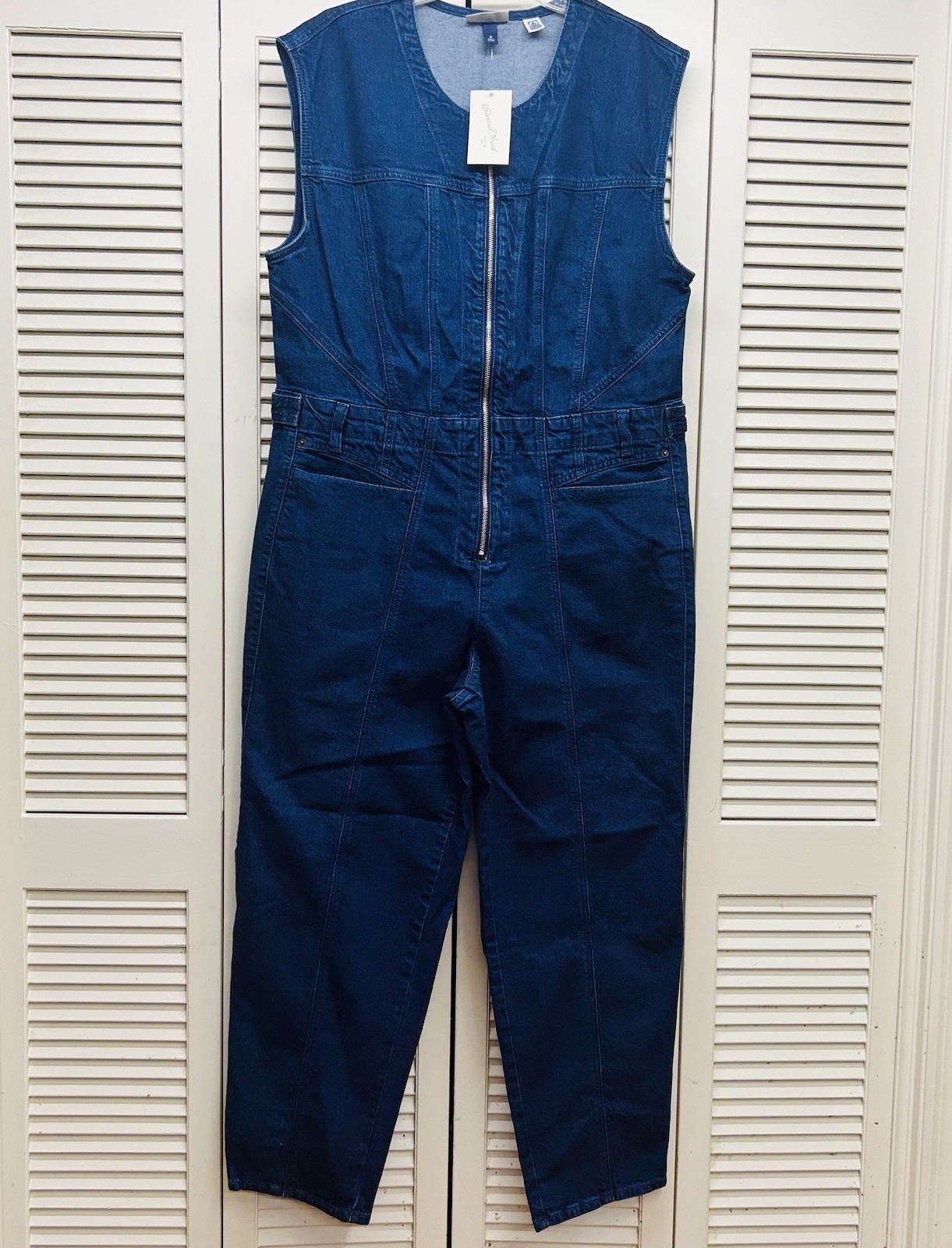 Universal Thread Jumpsuit Womens Size 10 Sleeveless Denim Zip Front Utility New