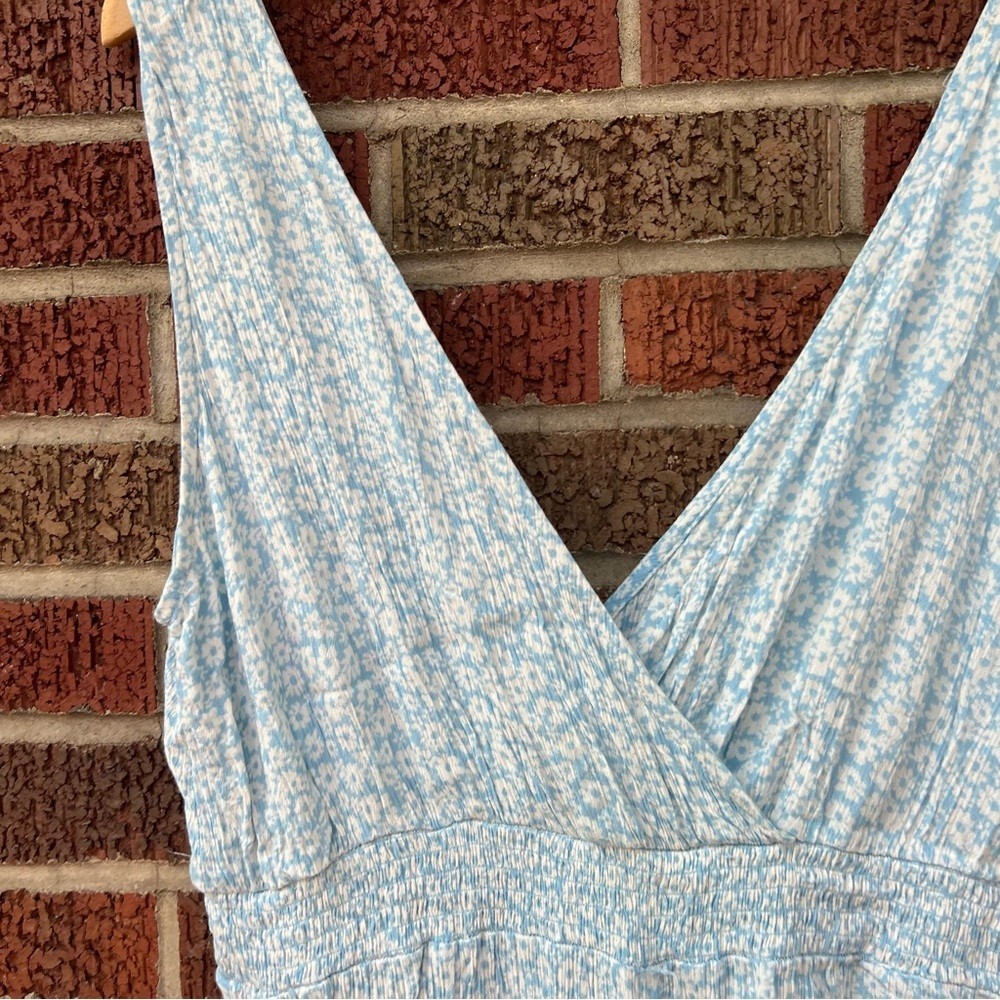 Rewind Light Blue and White Daisy Floral Print Plunge Sleeveless Romper