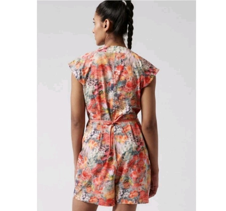 Athleta Marlow Romper Size XS Tall Peach Floral Pockets Activewear Athlesure