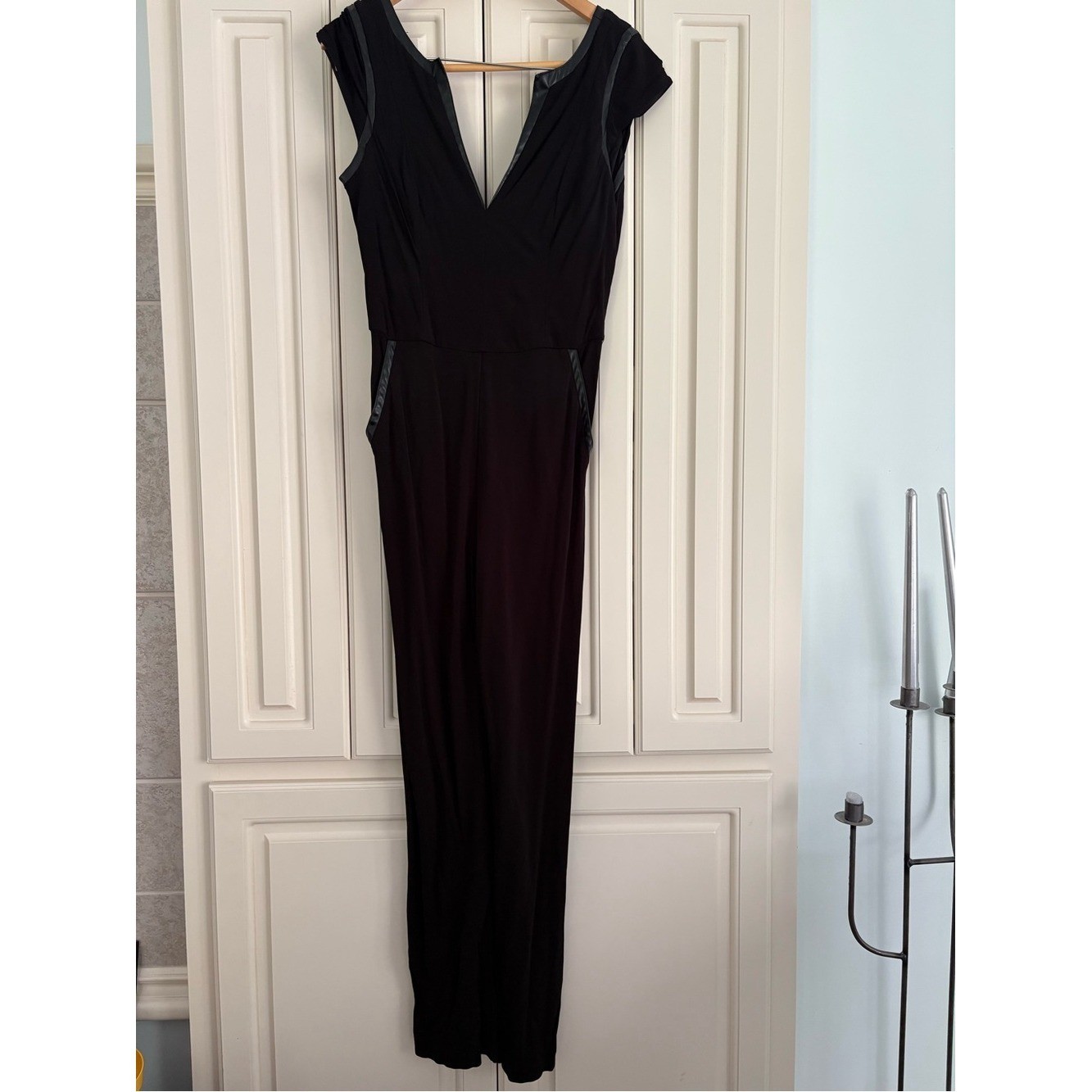 bebe Black V Neck Short Sleeved Pant Jumpsuit Pockets Size Large Going Out