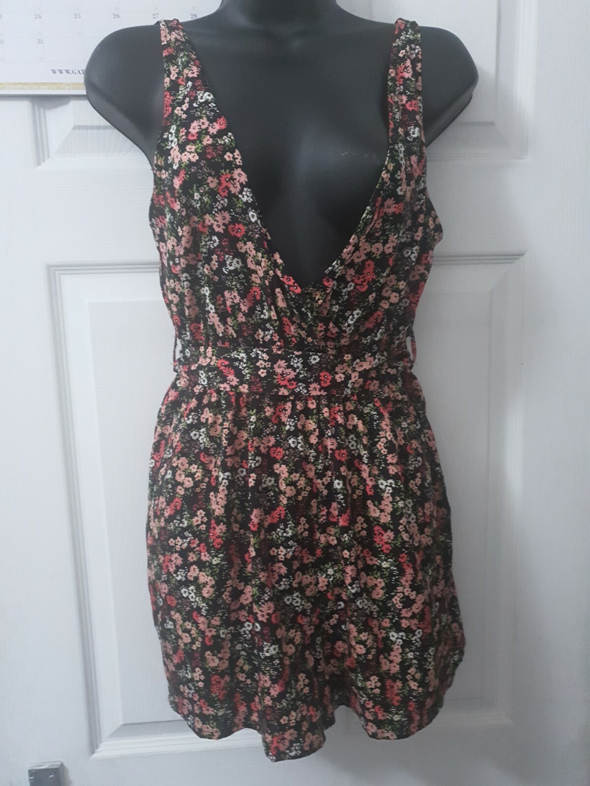 Women’s Beautiful Floral Sexy Multicoloured Jump Suit Uk Size 10 By NewLook